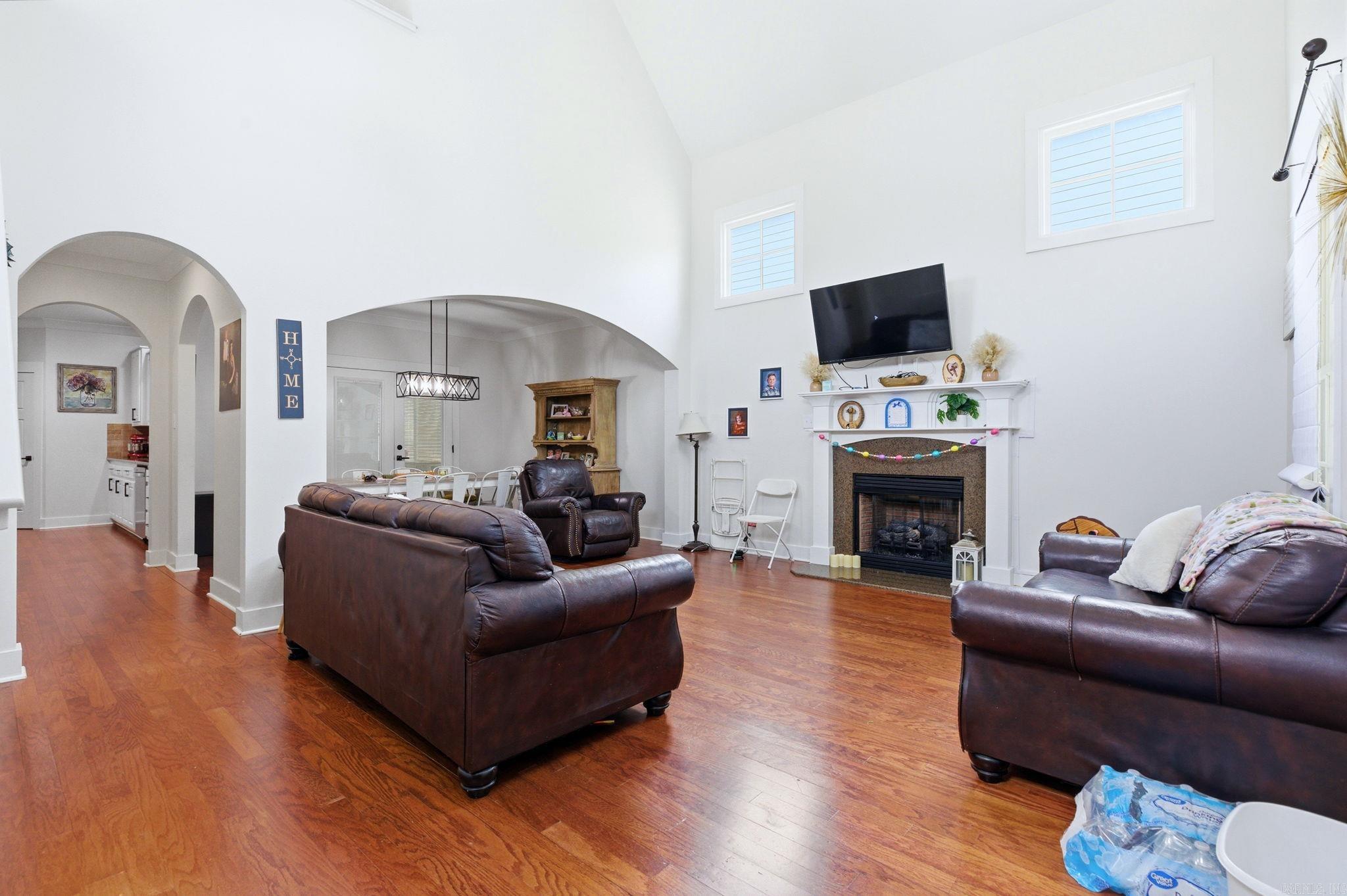 MIDTOWN BRYANT - Residential