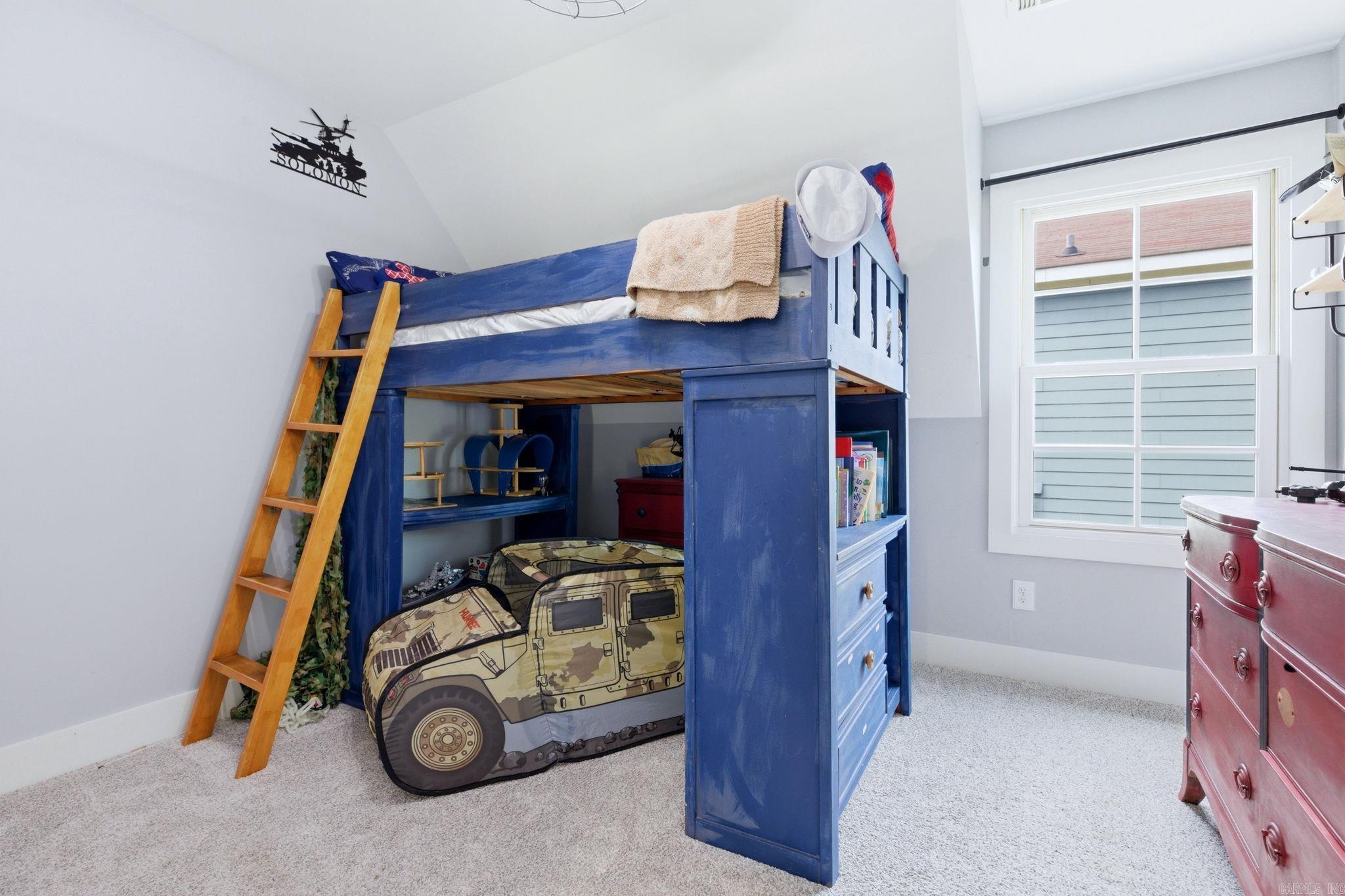 MIDTOWN BRYANT - Residential