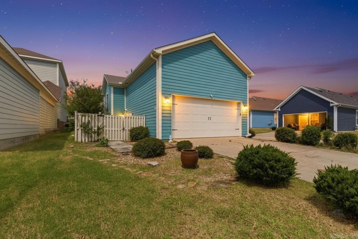 MIDTOWN BRYANT - Residential