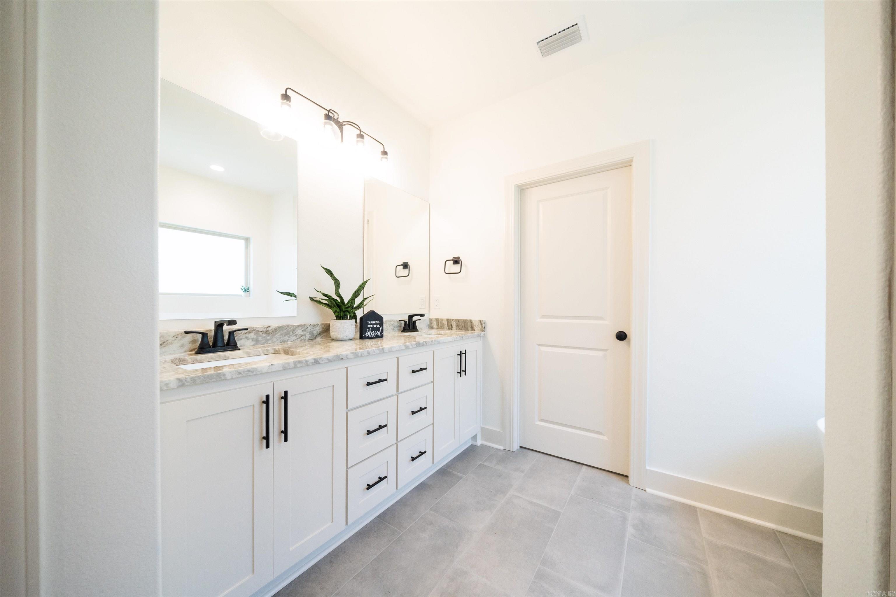 GIBRALTER HGTS - Residential