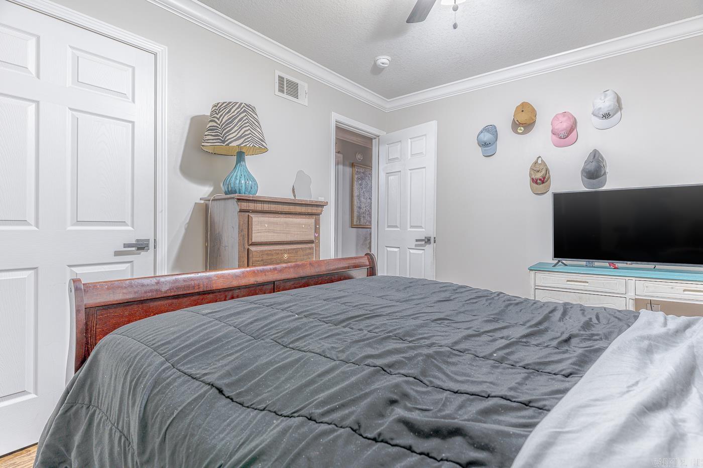 FORREST HILLS - Residential