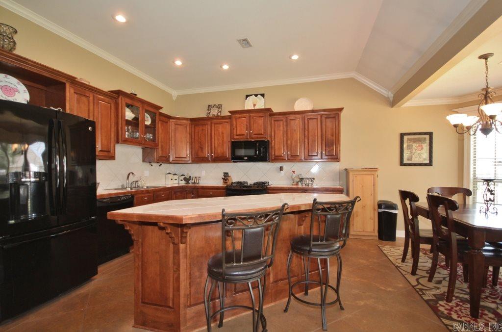 COUNTRY CLUB OF ARK THE - Residential