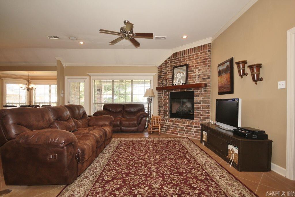 COUNTRY CLUB OF ARK THE - Residential