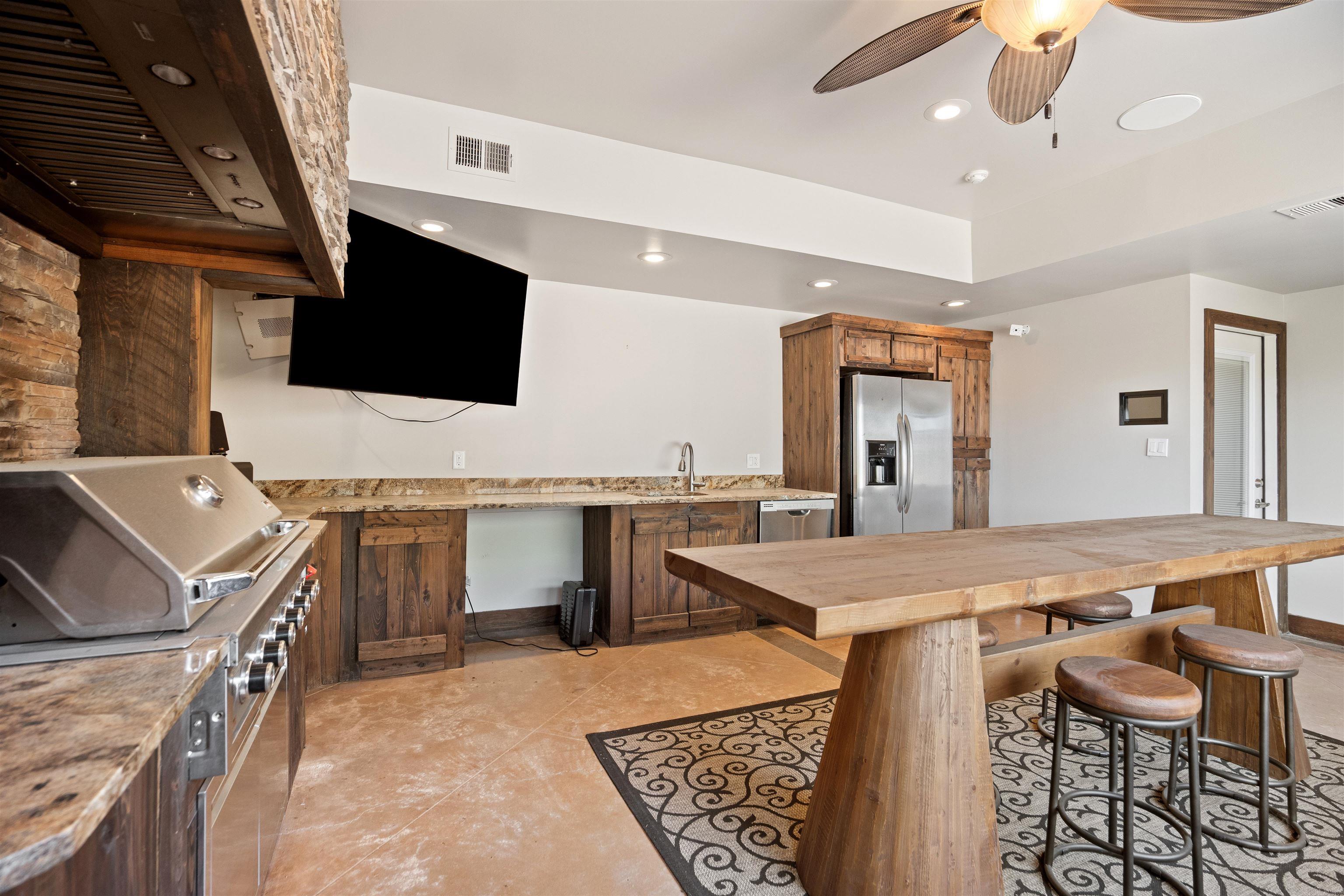 Ridgepointe Country Club - Residential