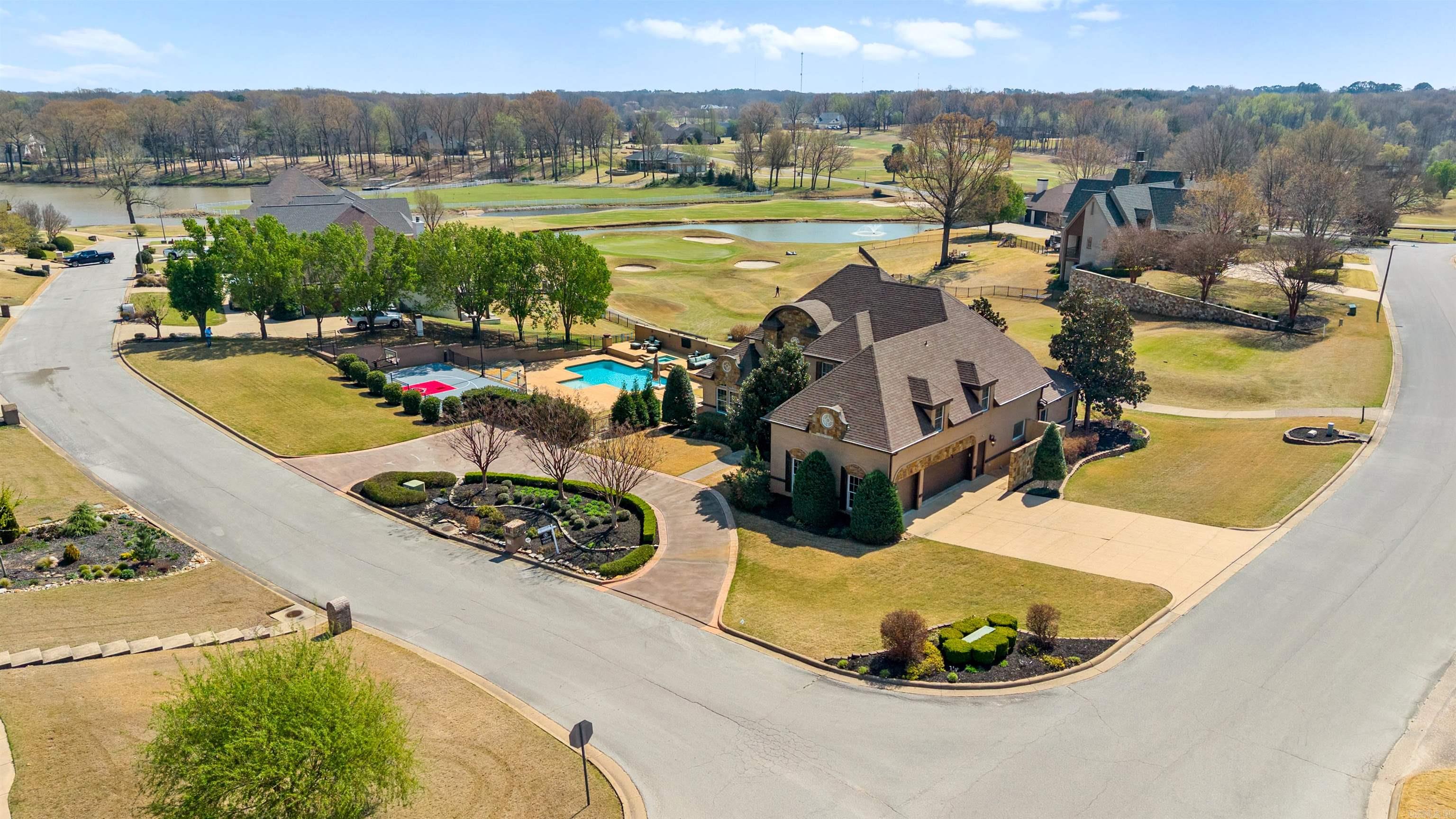 Ridgepointe Country Club - Residential