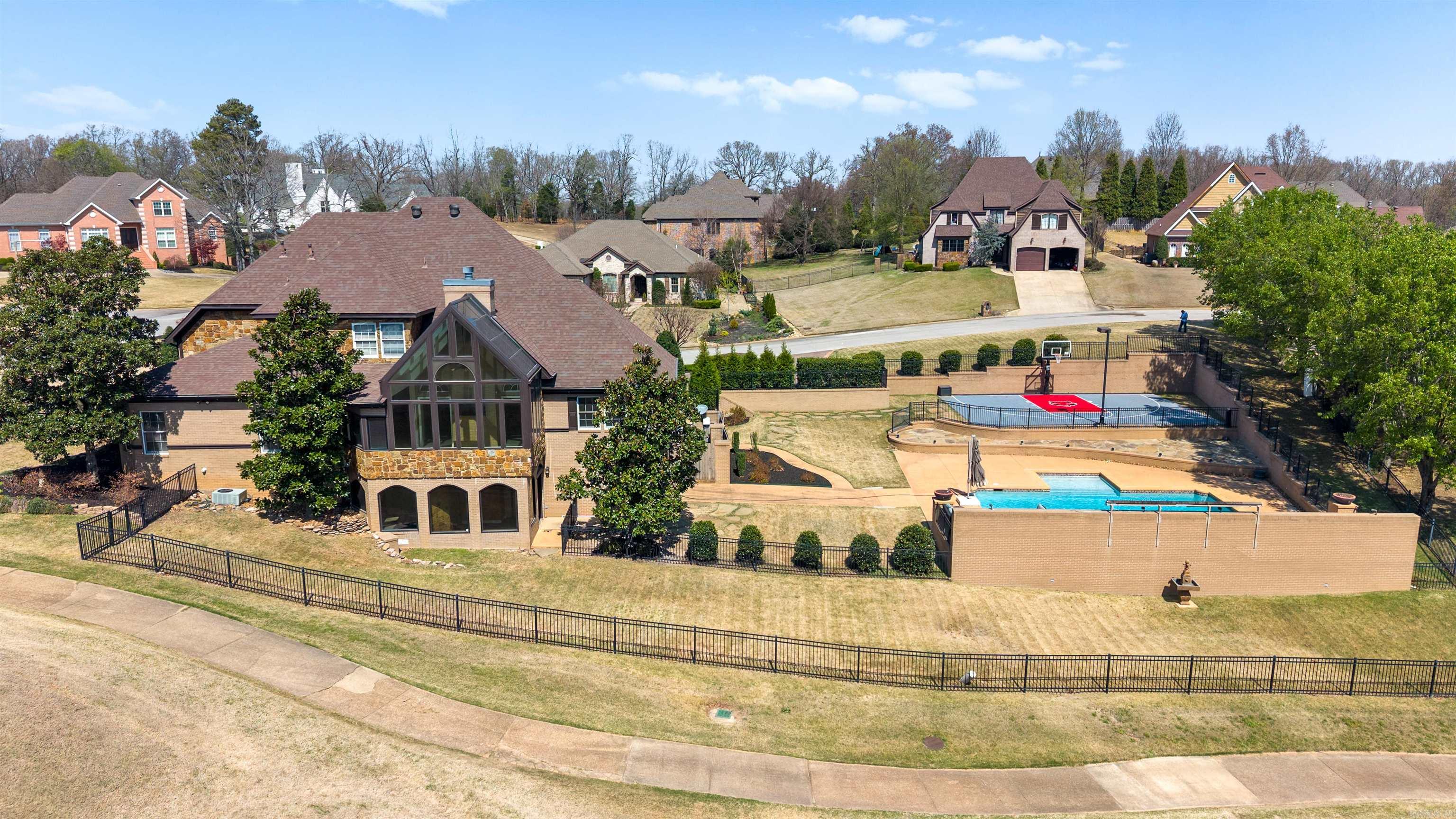 Ridgepointe Country Club - Residential