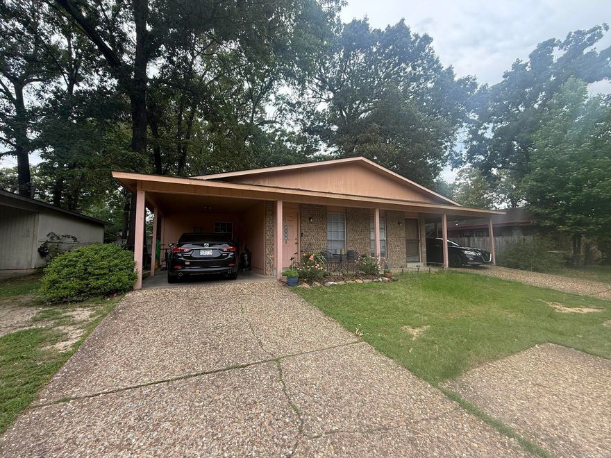 Nice instant revenue generating duplex in Sherwood.  Both units are occupied.