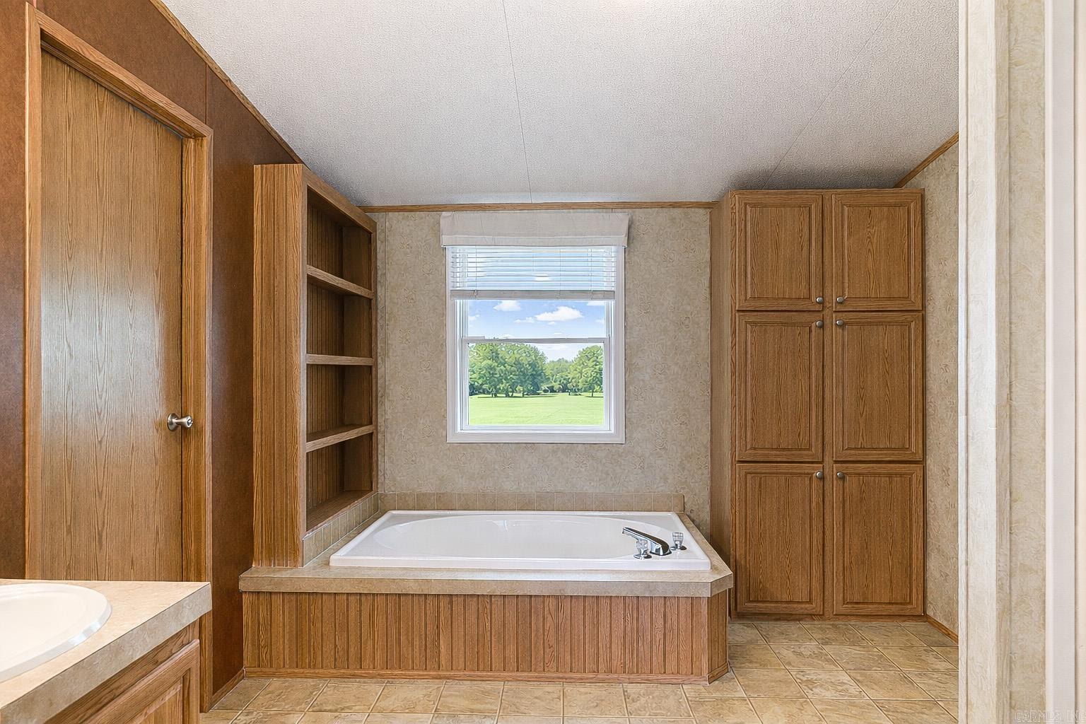 CHAPARRAL ESTATES - Residential