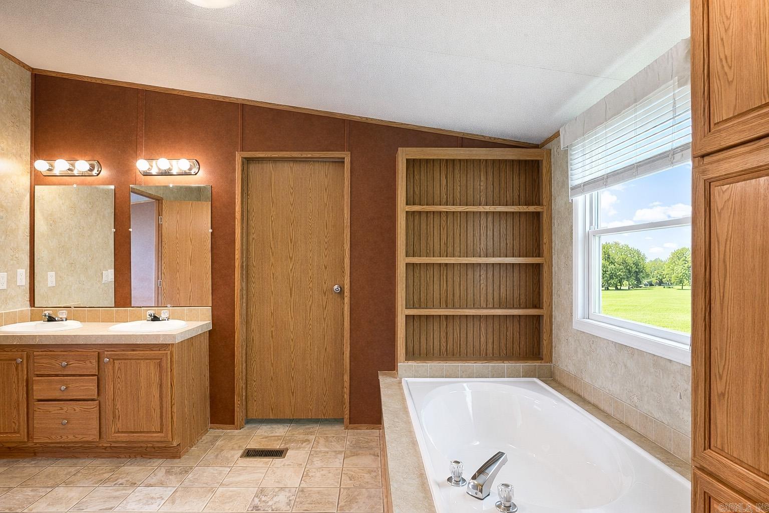 CHAPARRAL ESTATES - Residential