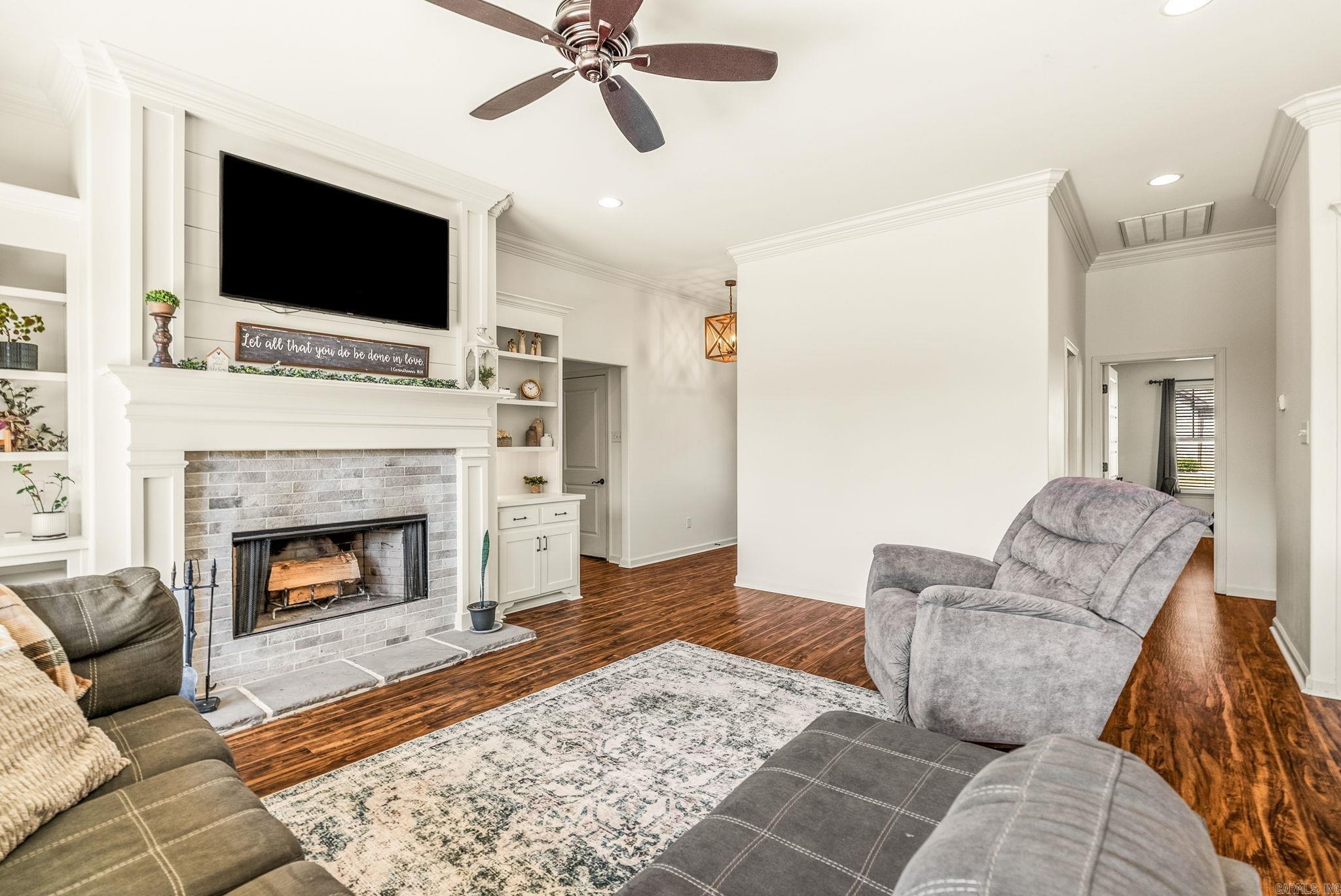 THE MAPLES - Residential