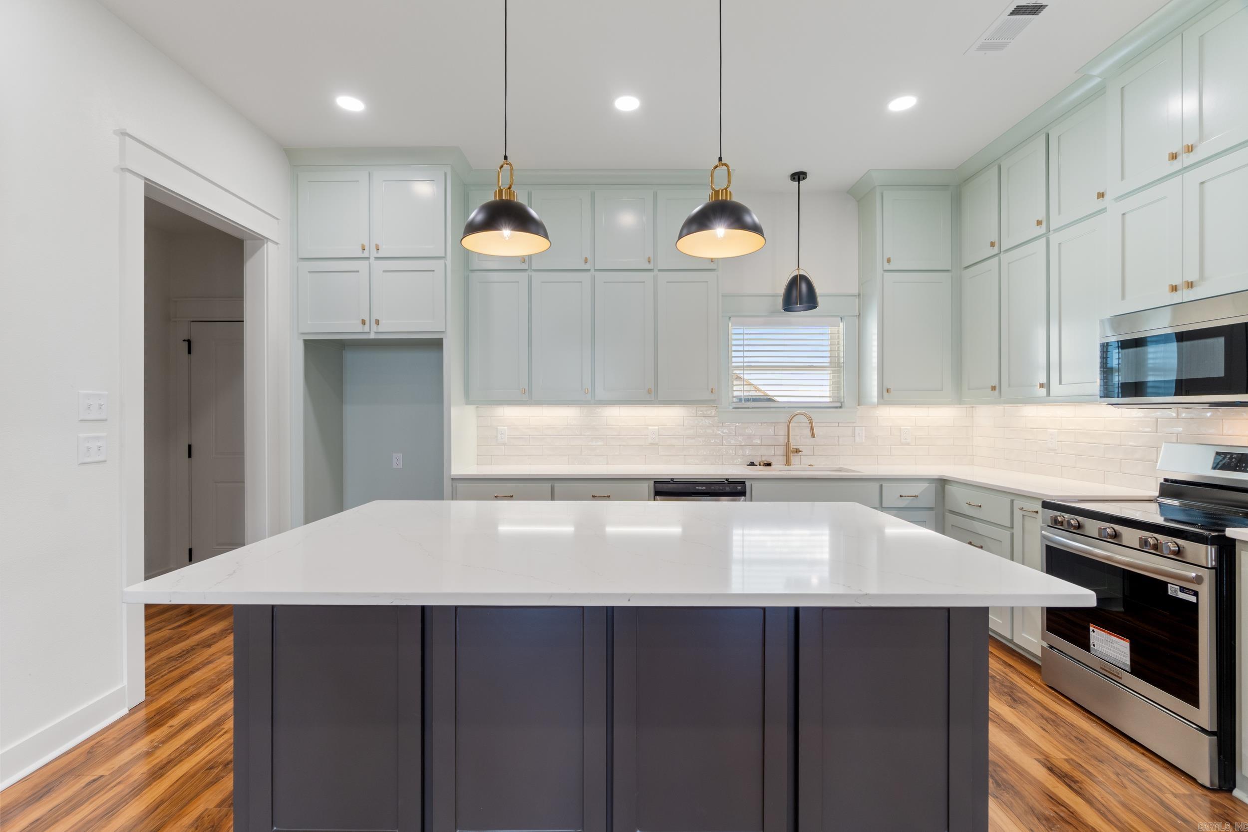 RIDGE VIEW - Residential