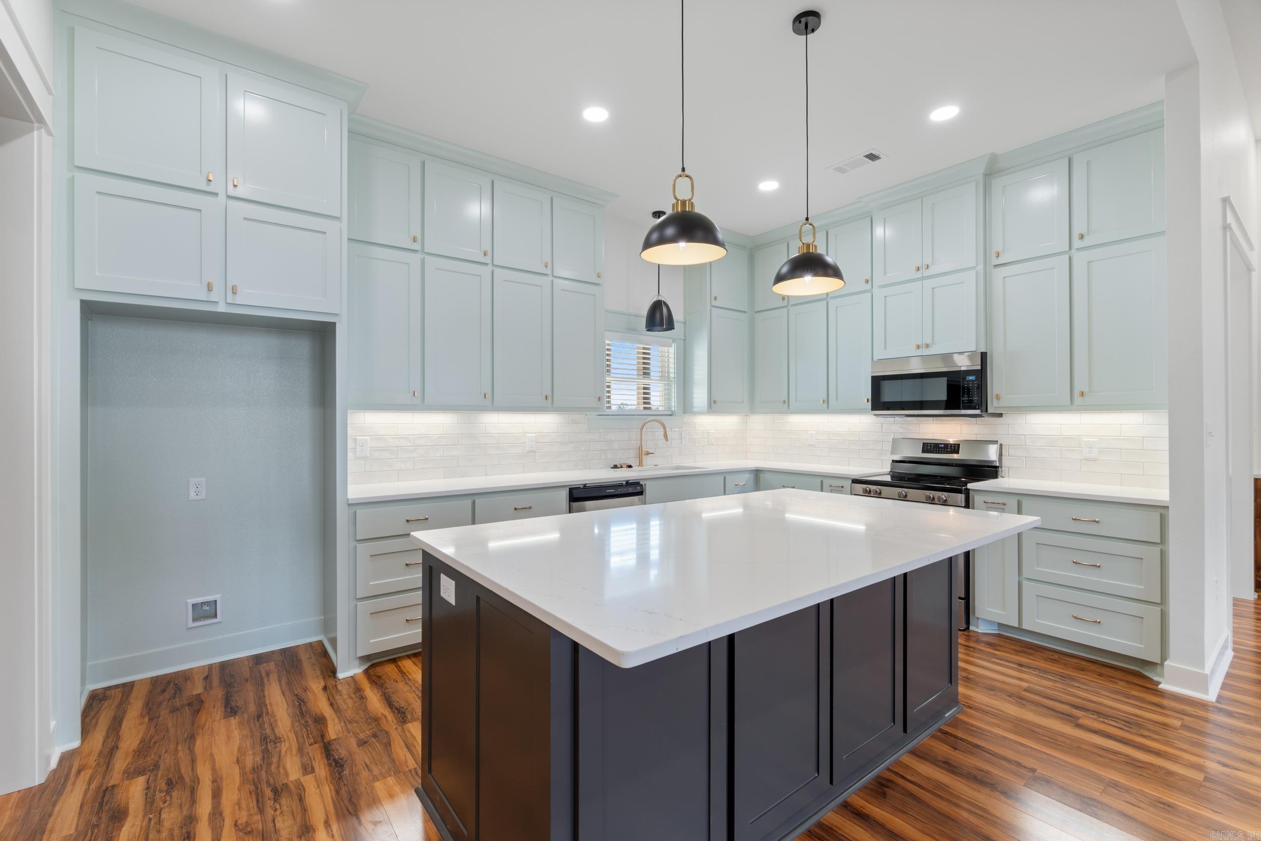 RIDGE VIEW - Residential