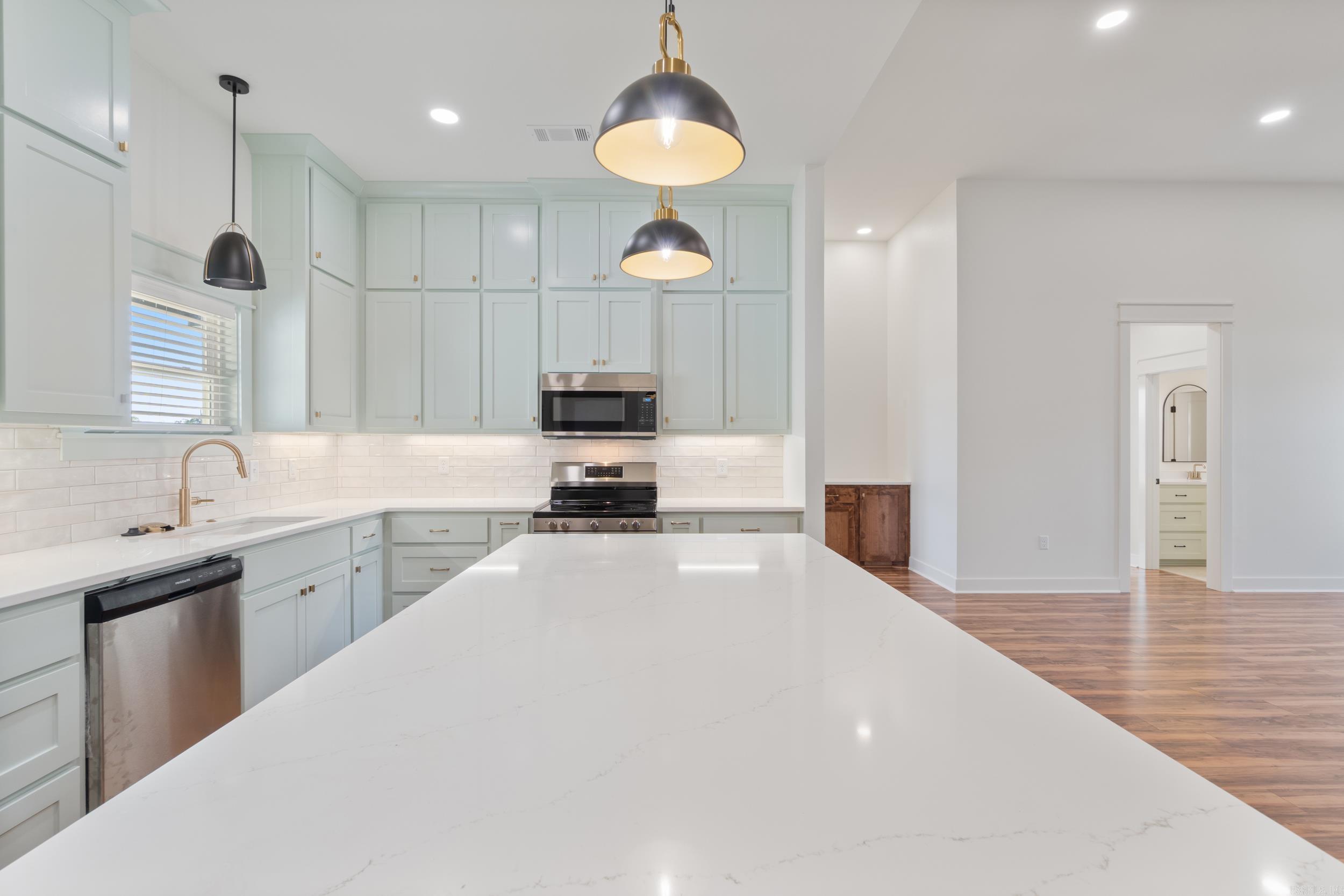 RIDGE VIEW - Residential