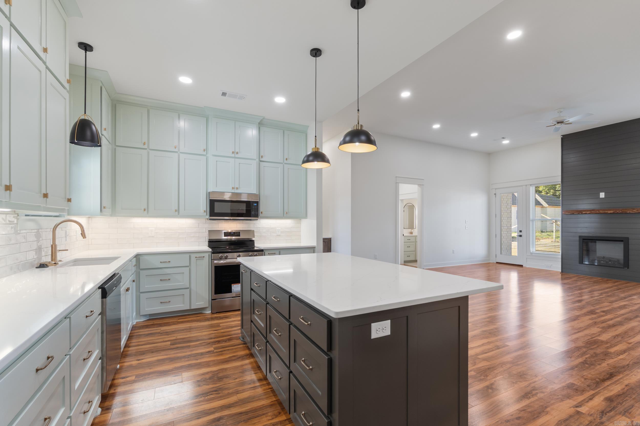 RIDGE VIEW - Residential
