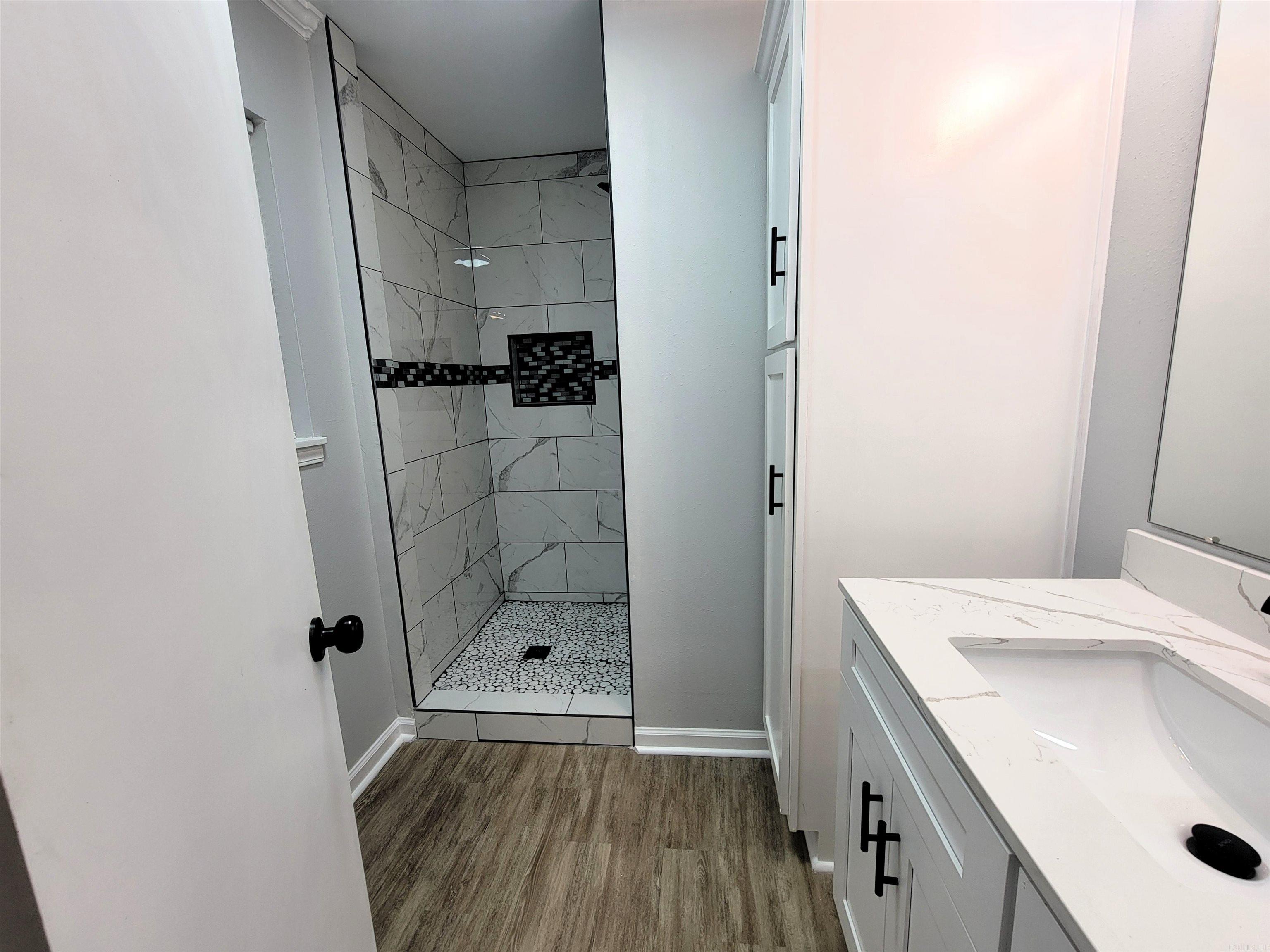 LEAWOOD NORTH ADD - Residential