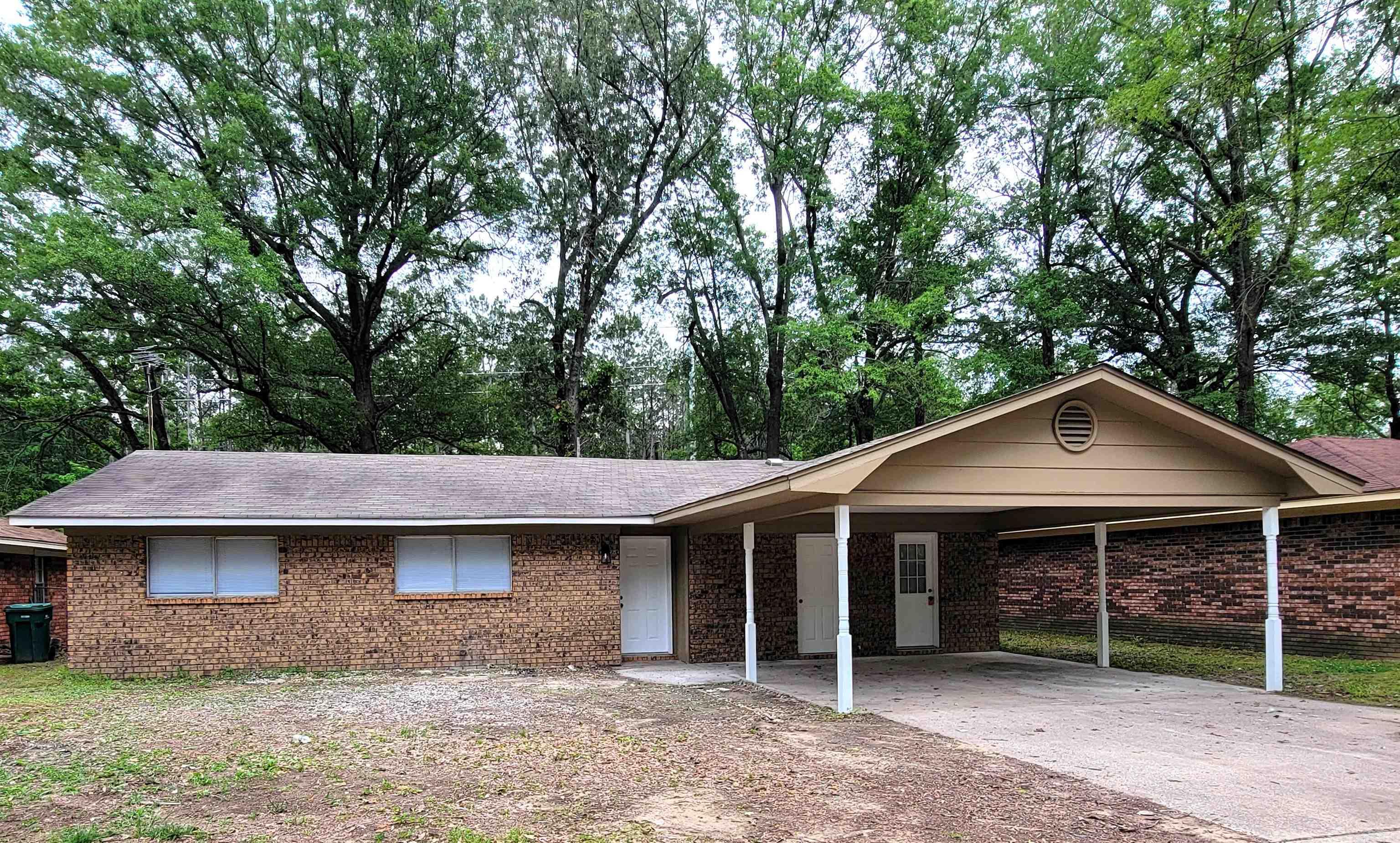 LEAWOOD NORTH ADD - Residential