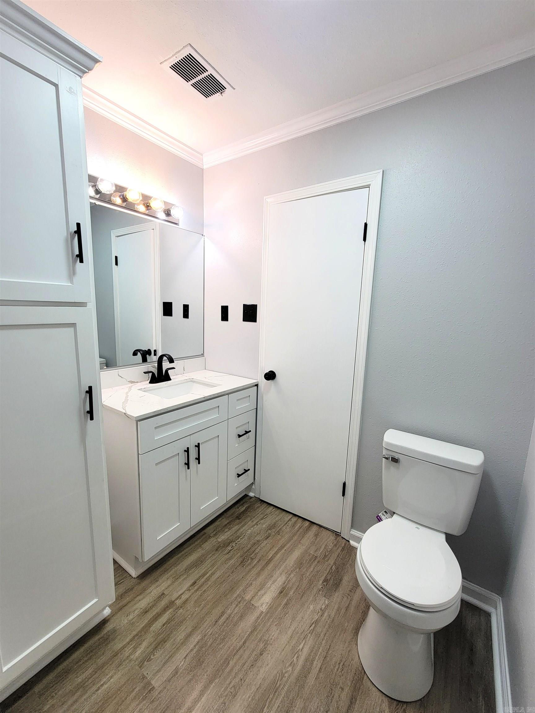 LEAWOOD NORTH ADD - Residential