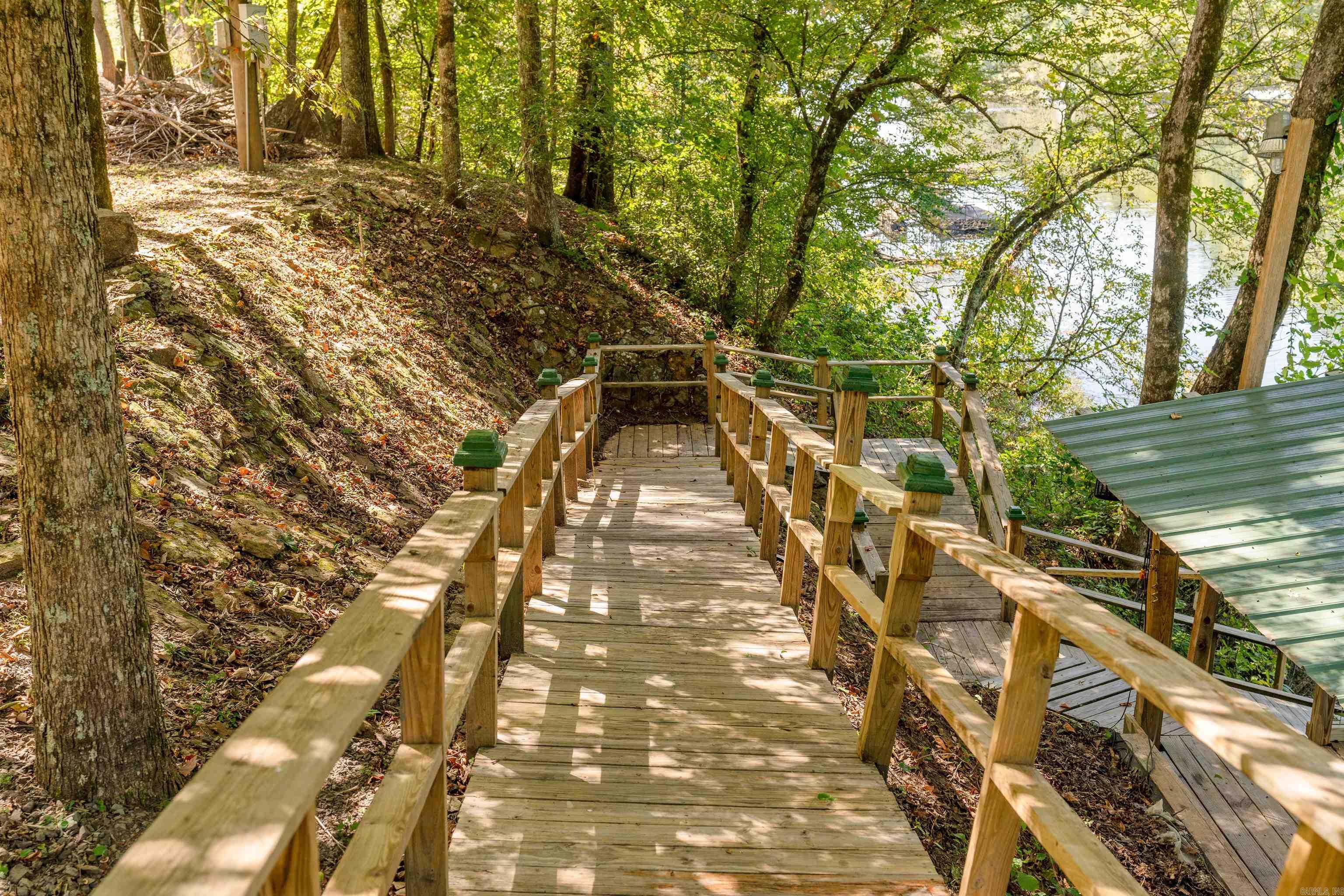 00-10-09 River - Land