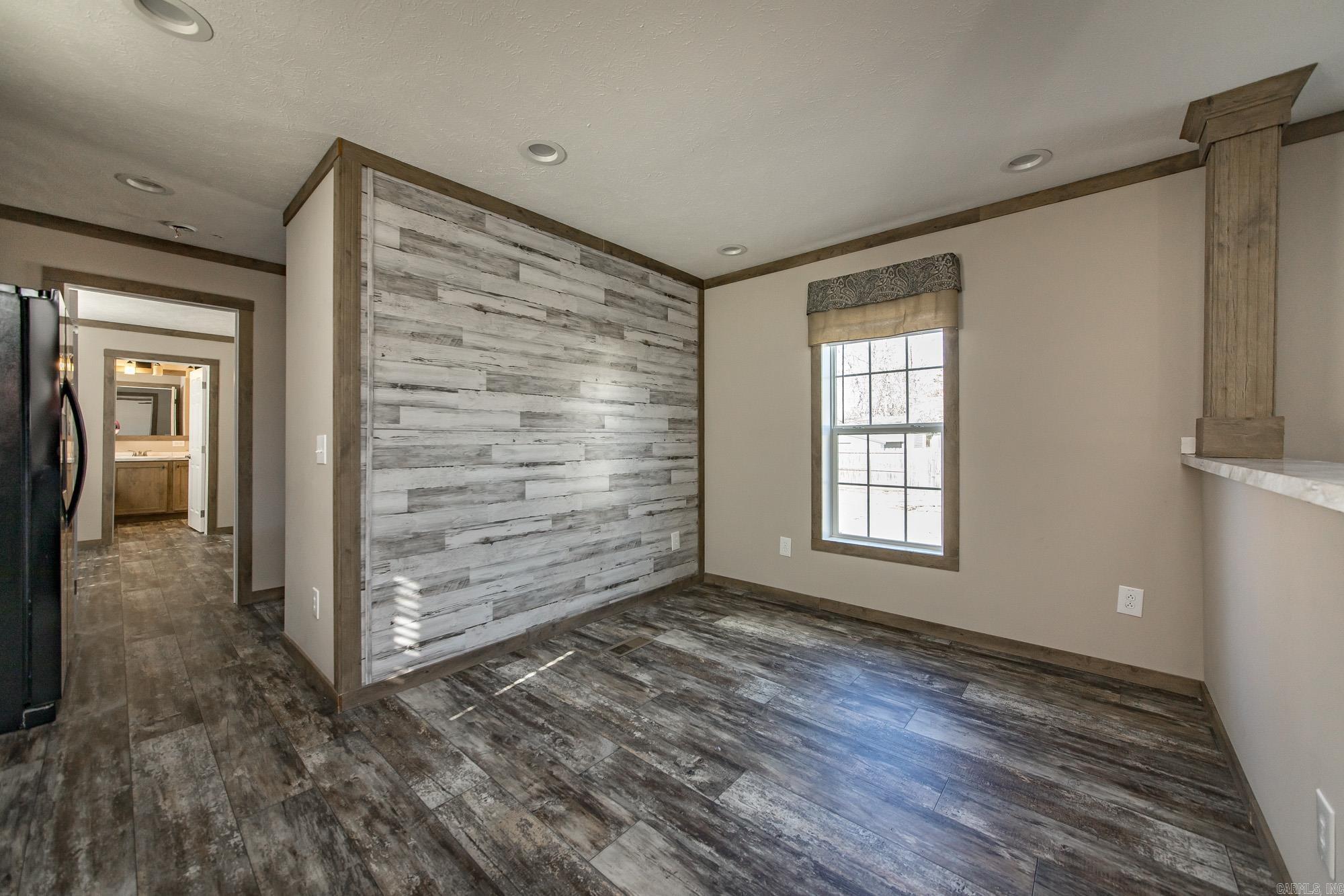 LAZY CREEK ESTATES - Residential