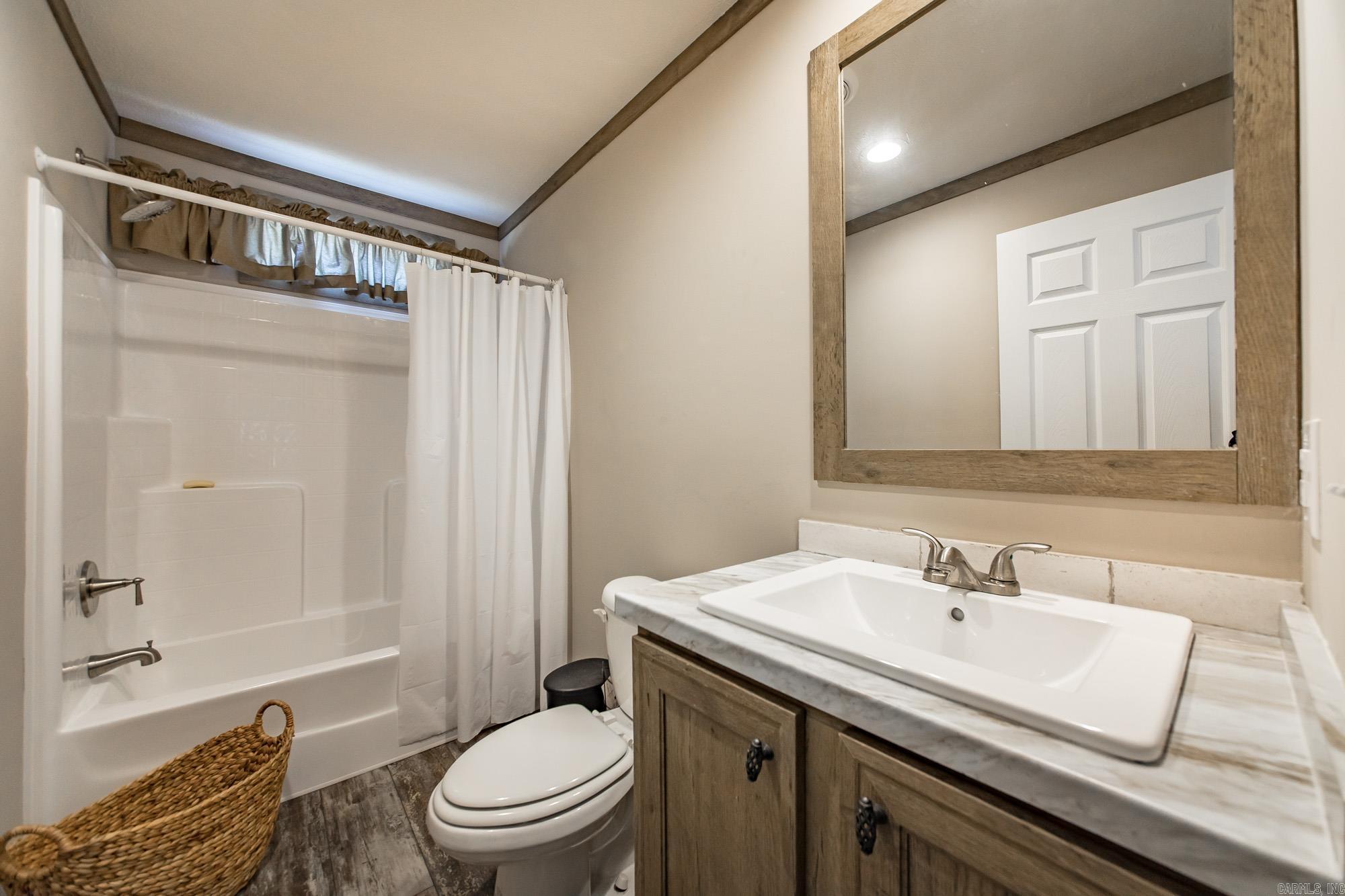 LAZY CREEK ESTATES - Residential