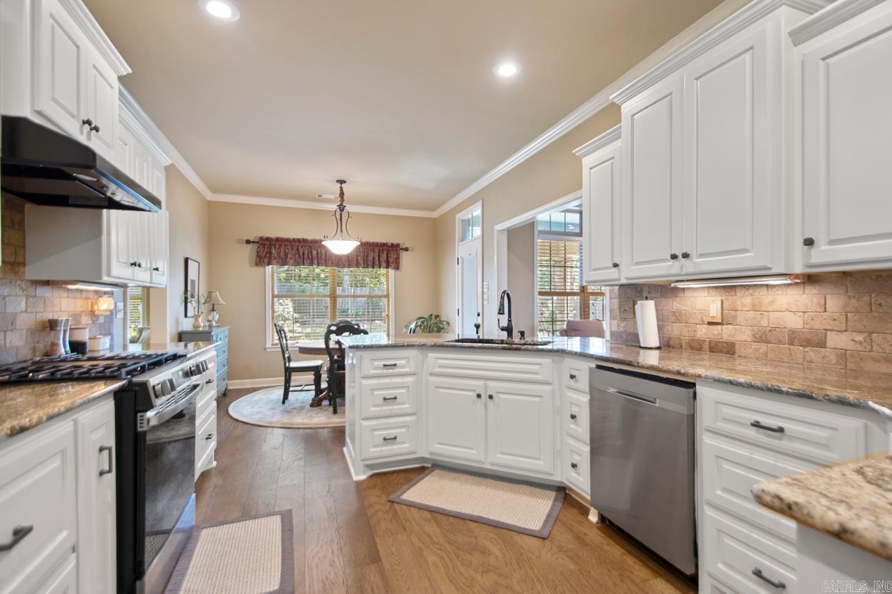 STERLING OAKS - Residential