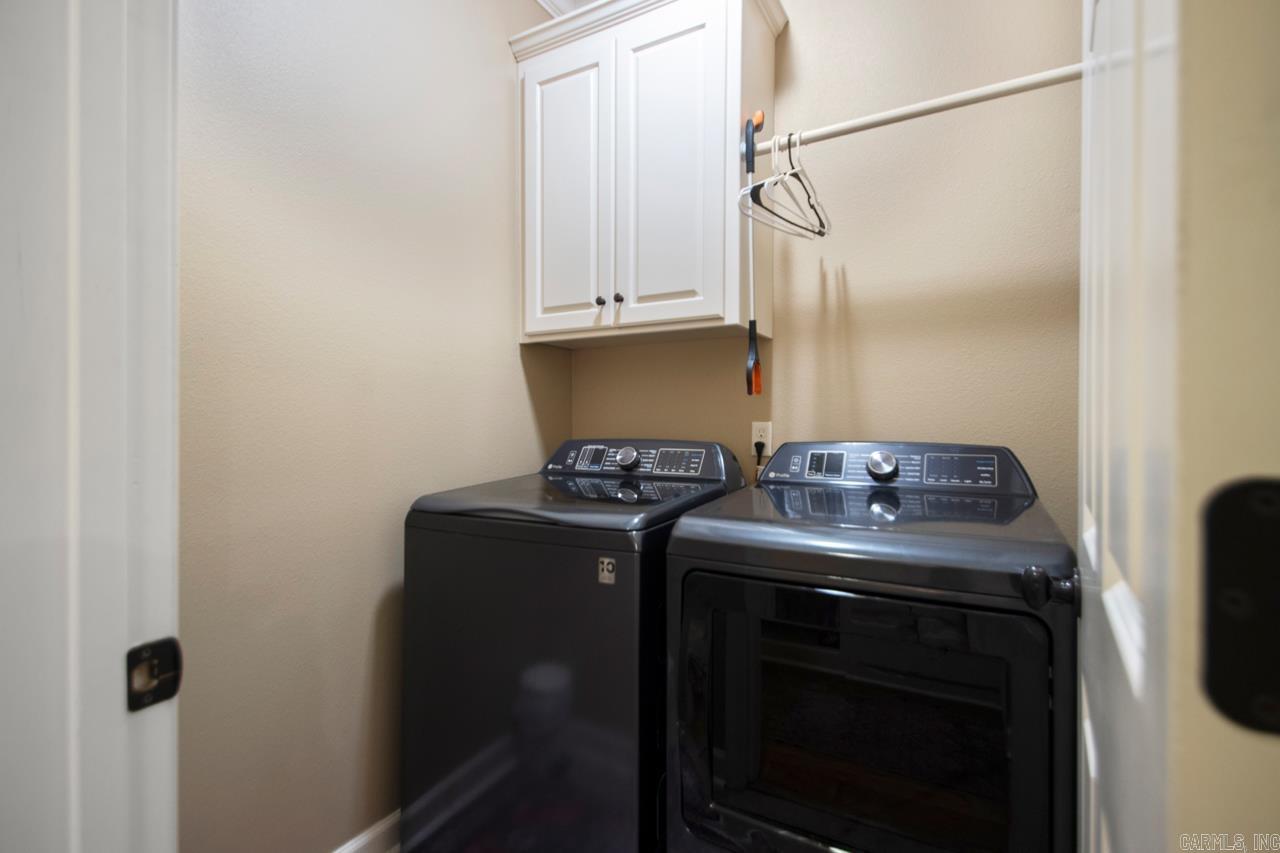 STERLING OAKS - Residential