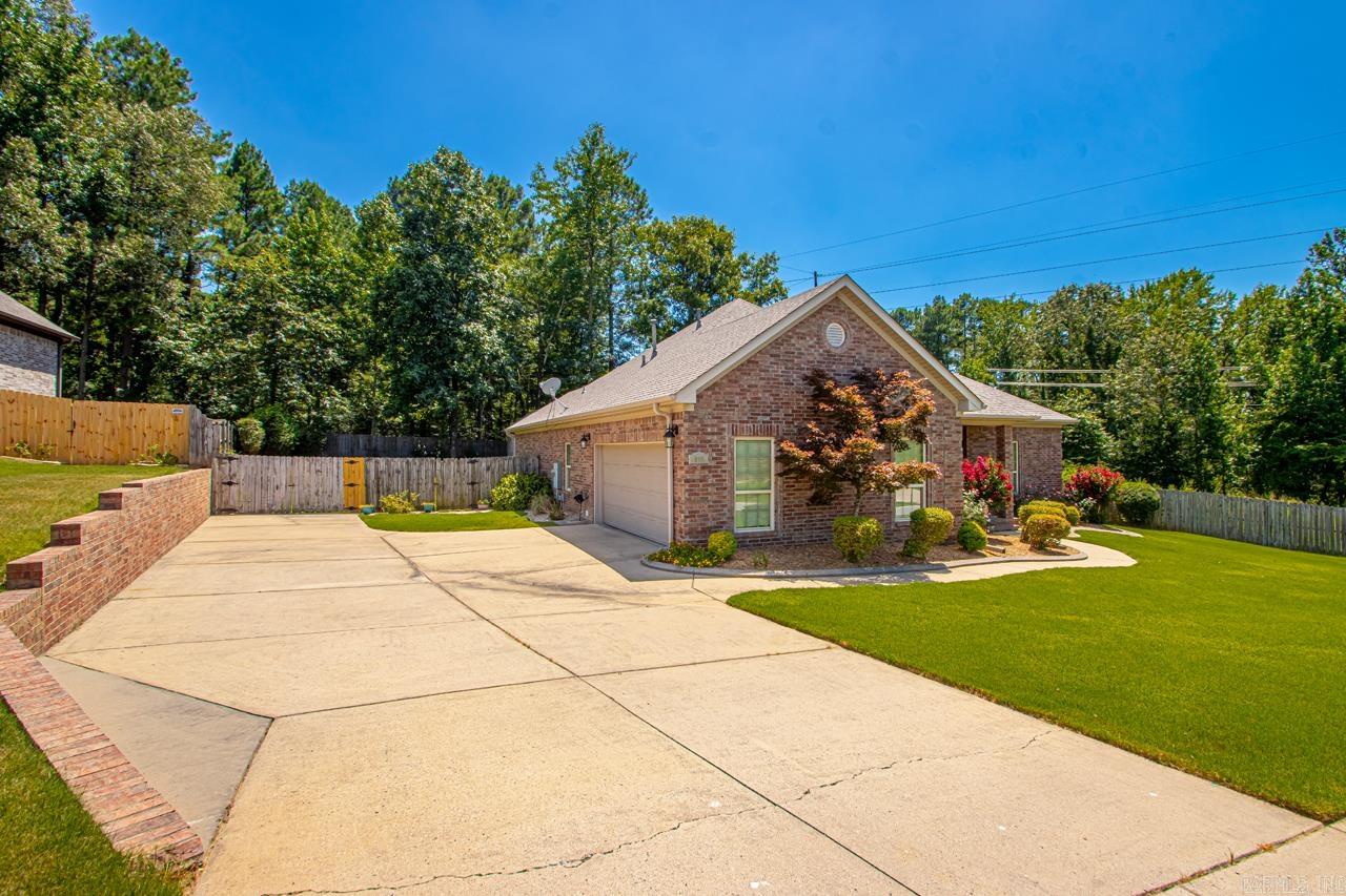 STERLING OAKS - Residential