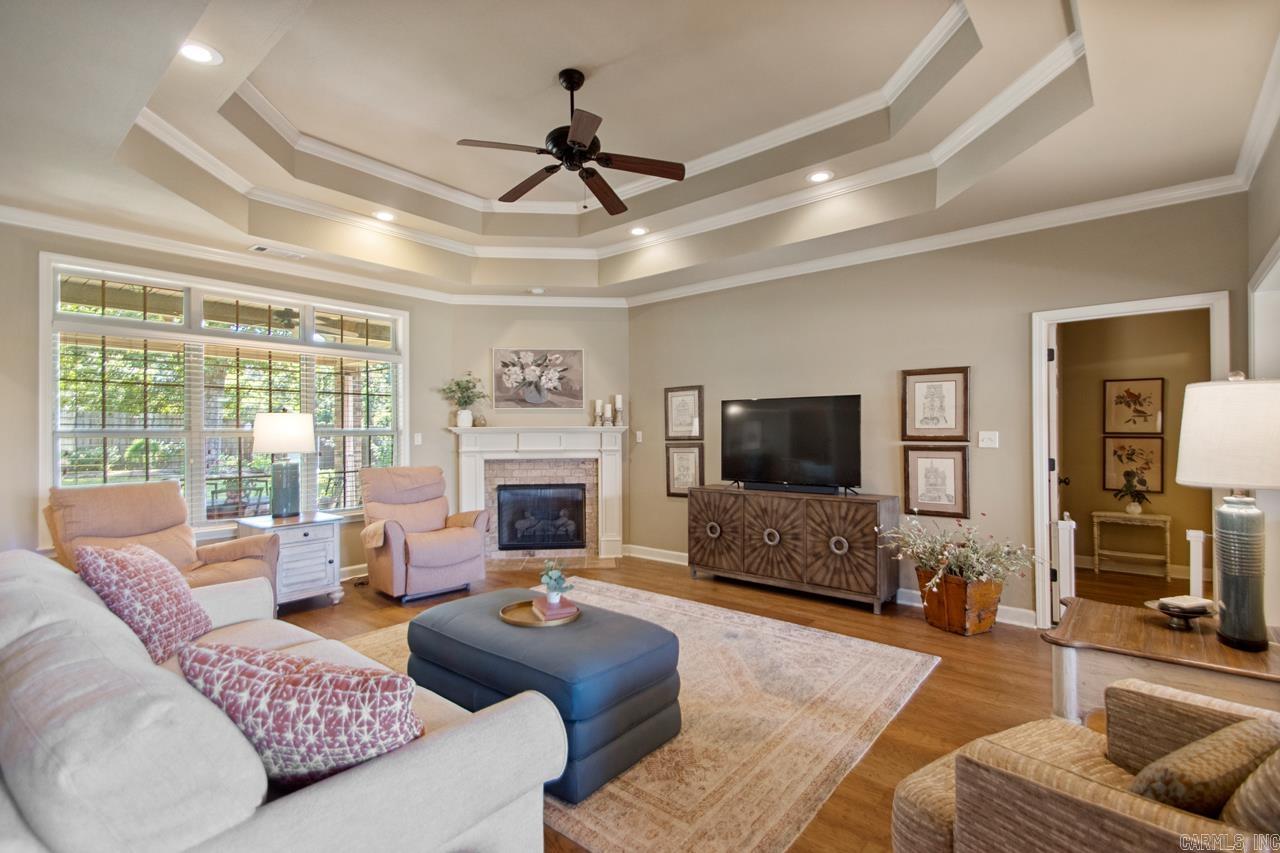 STERLING OAKS - Residential