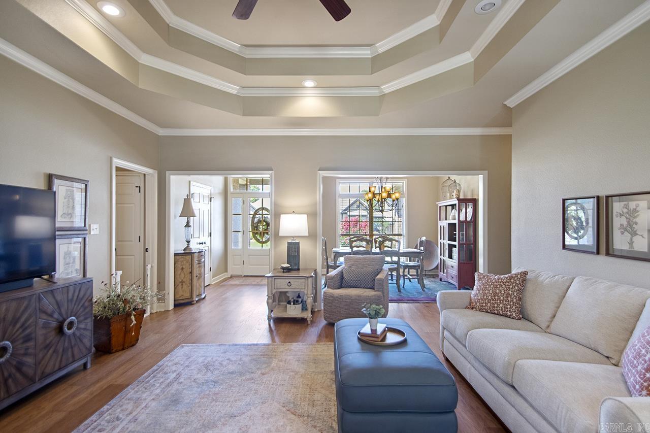 STERLING OAKS - Residential