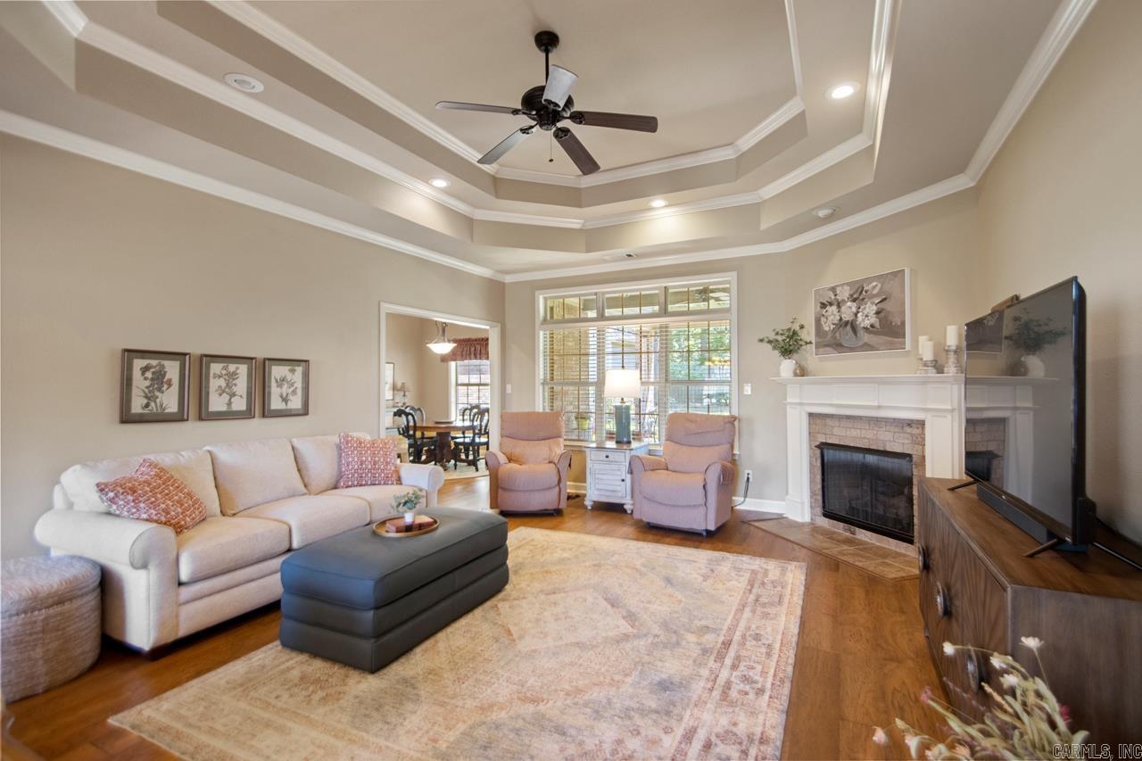 STERLING OAKS - Residential