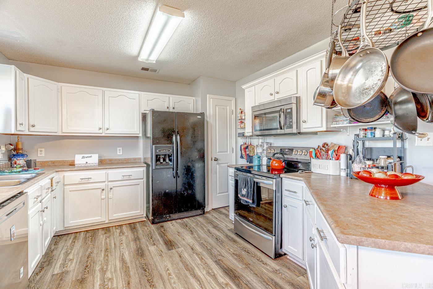 BAYOU VISTA ESTATES - Residential