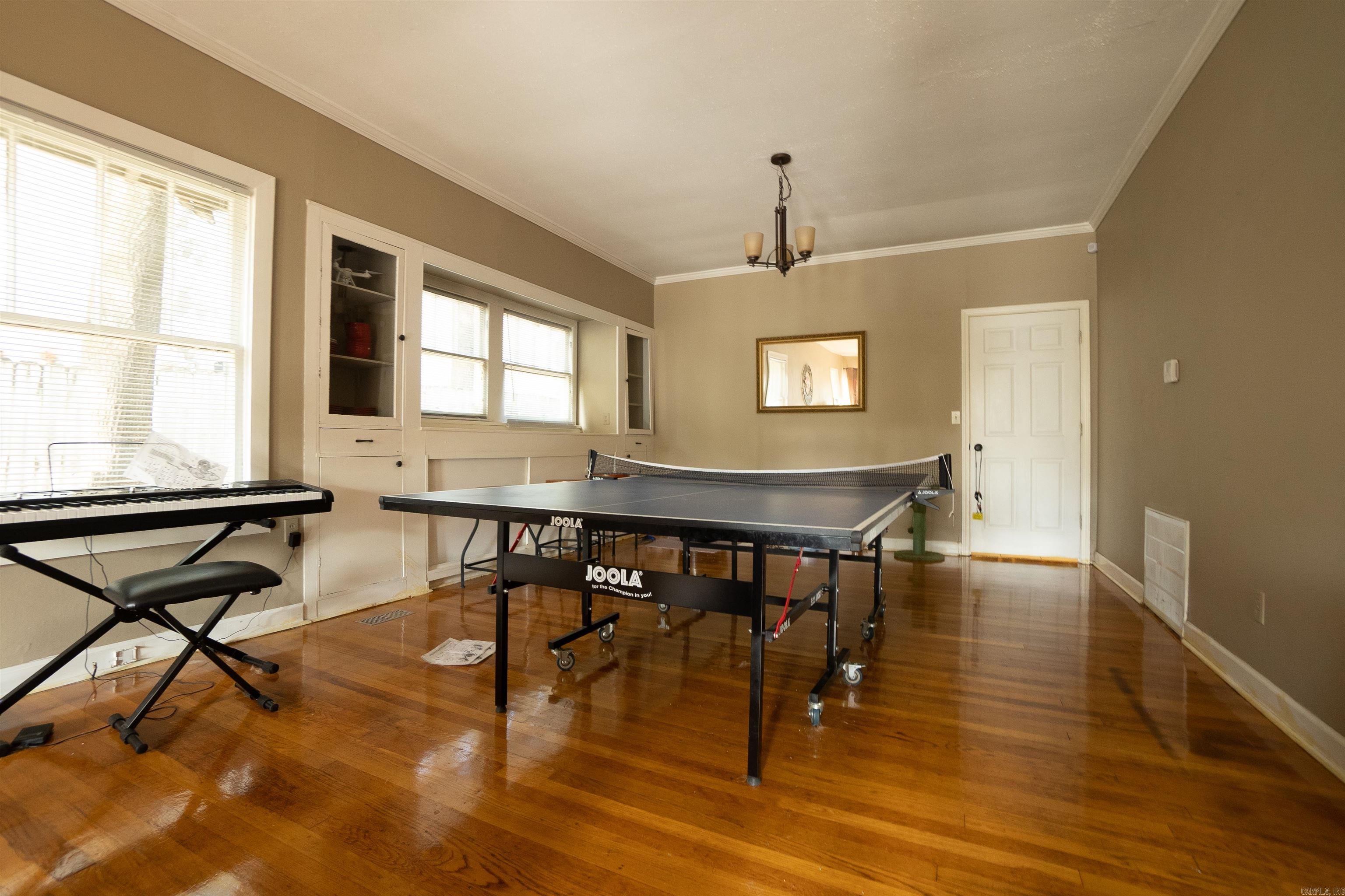 Hill Crest - Residential Lease