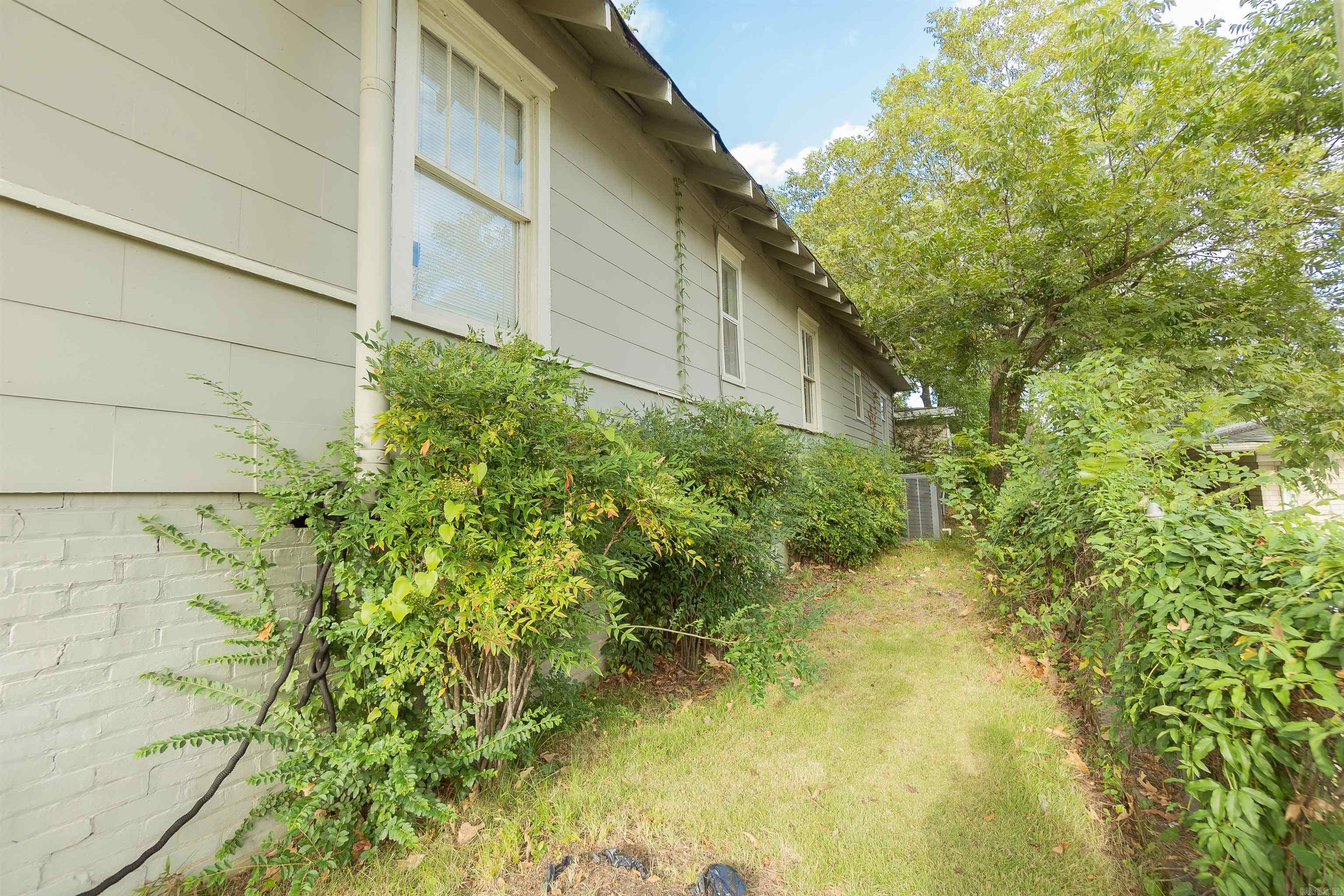 Hill Crest - Residential Lease