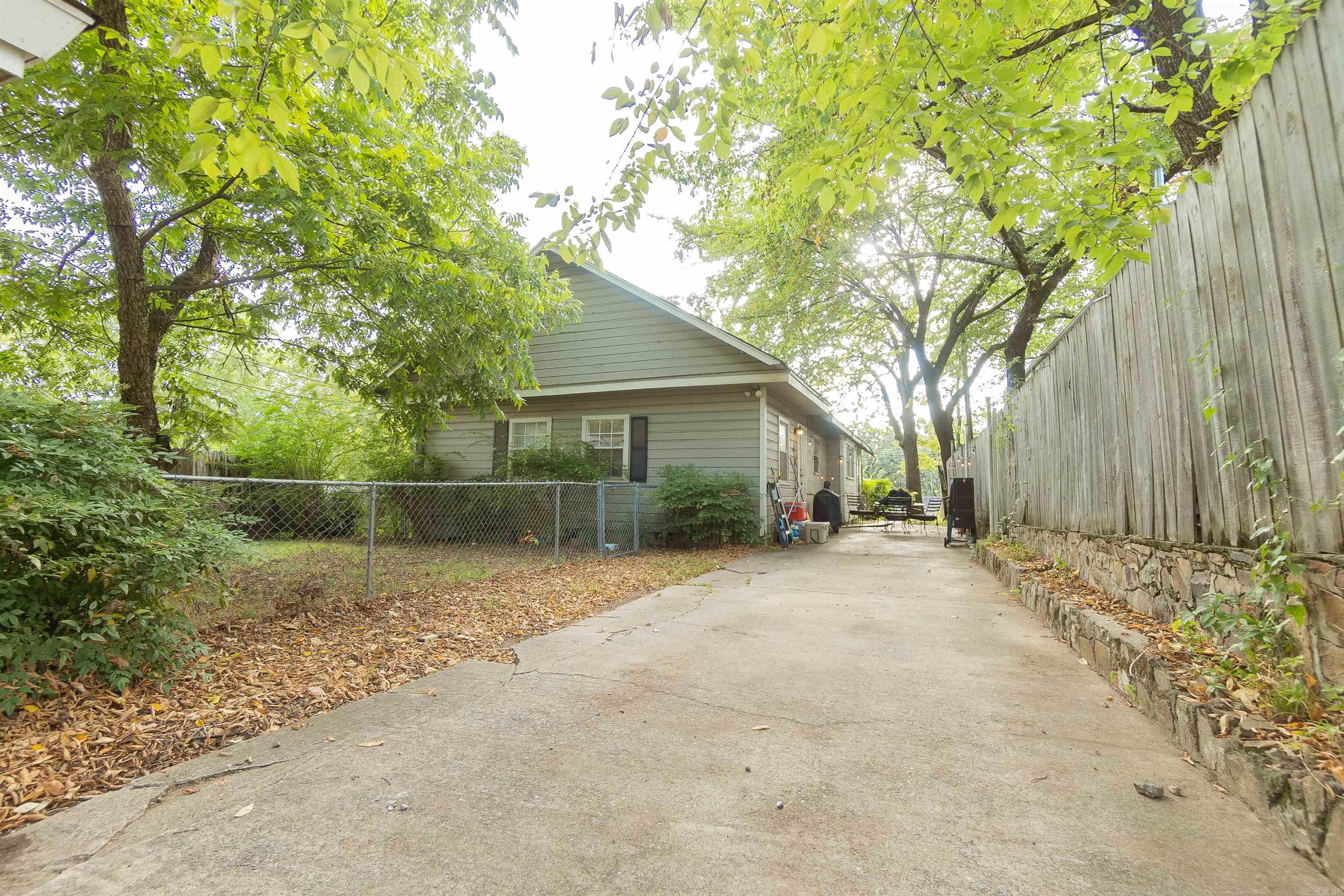 Hill Crest - Residential Lease