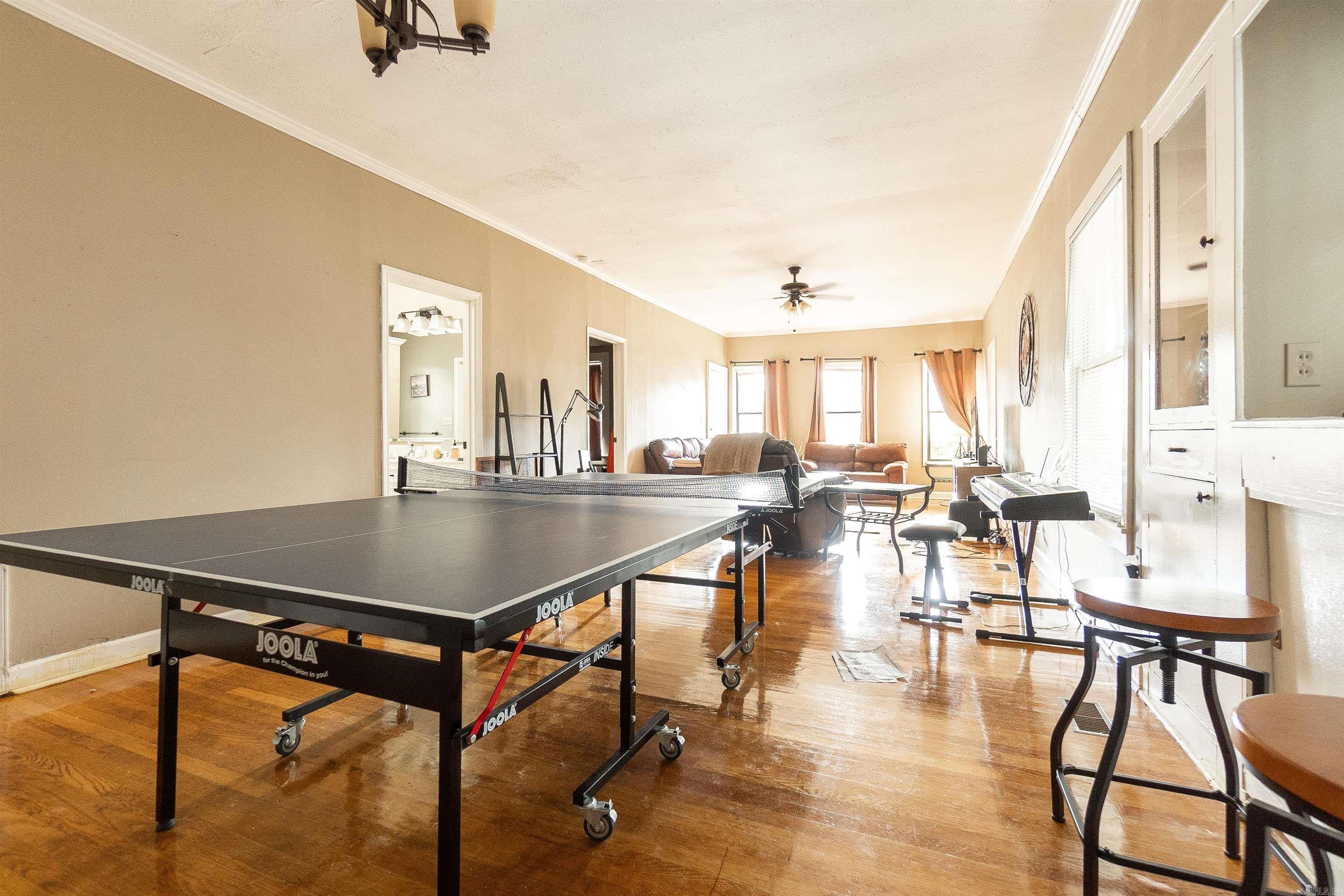 Hill Crest - Residential Lease