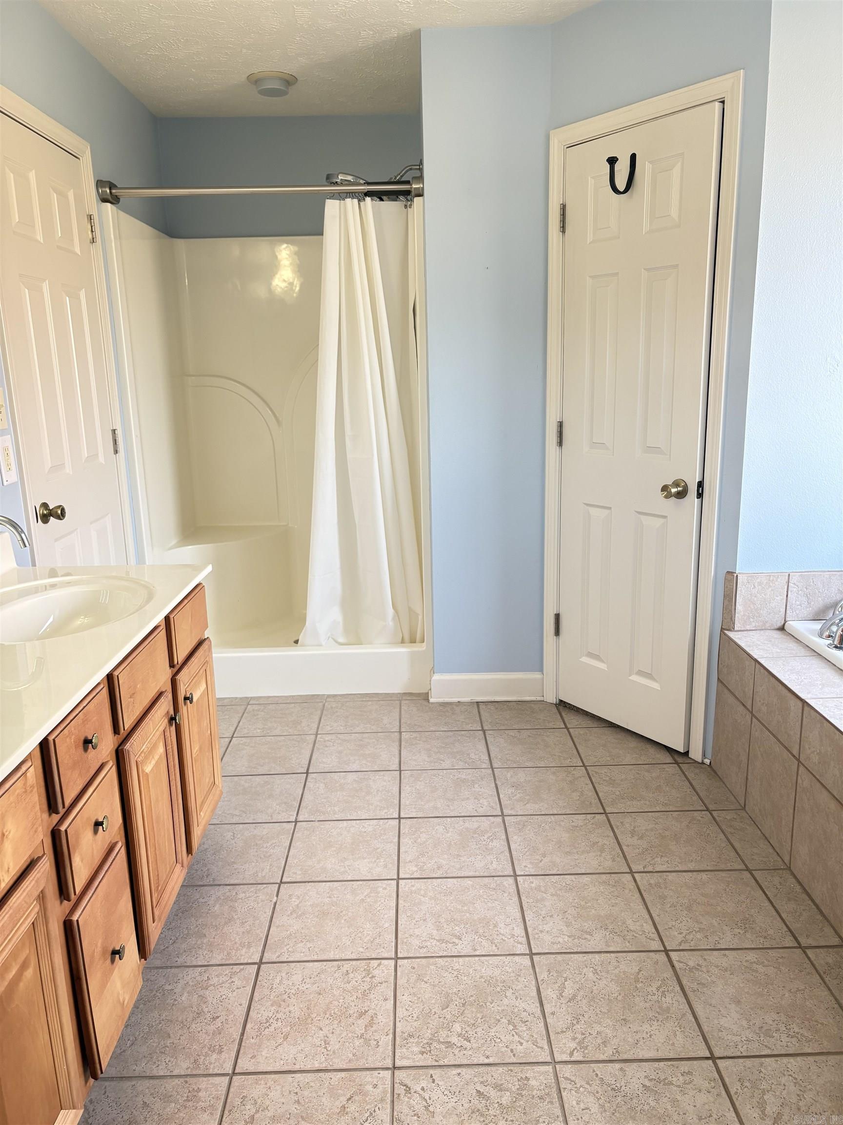 KESSINGER PLACE - Residential