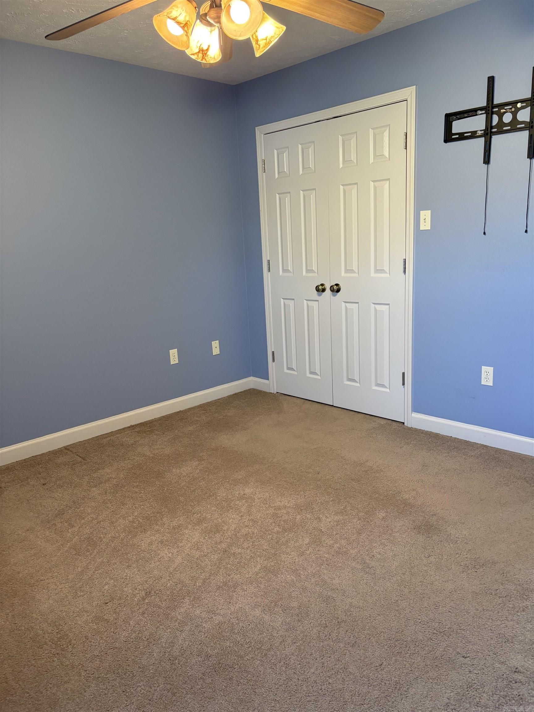 KESSINGER PLACE - Residential