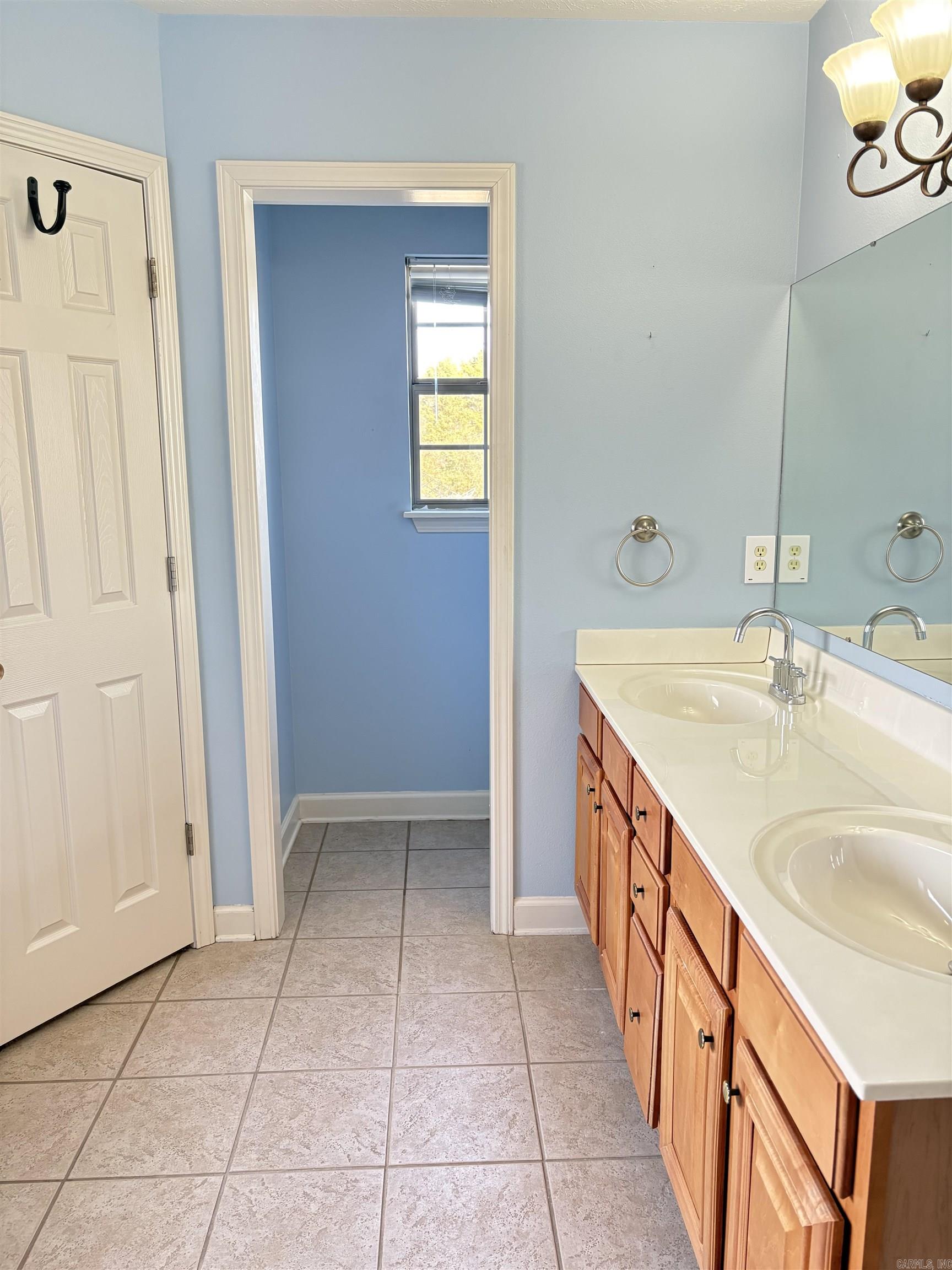 KESSINGER PLACE - Residential