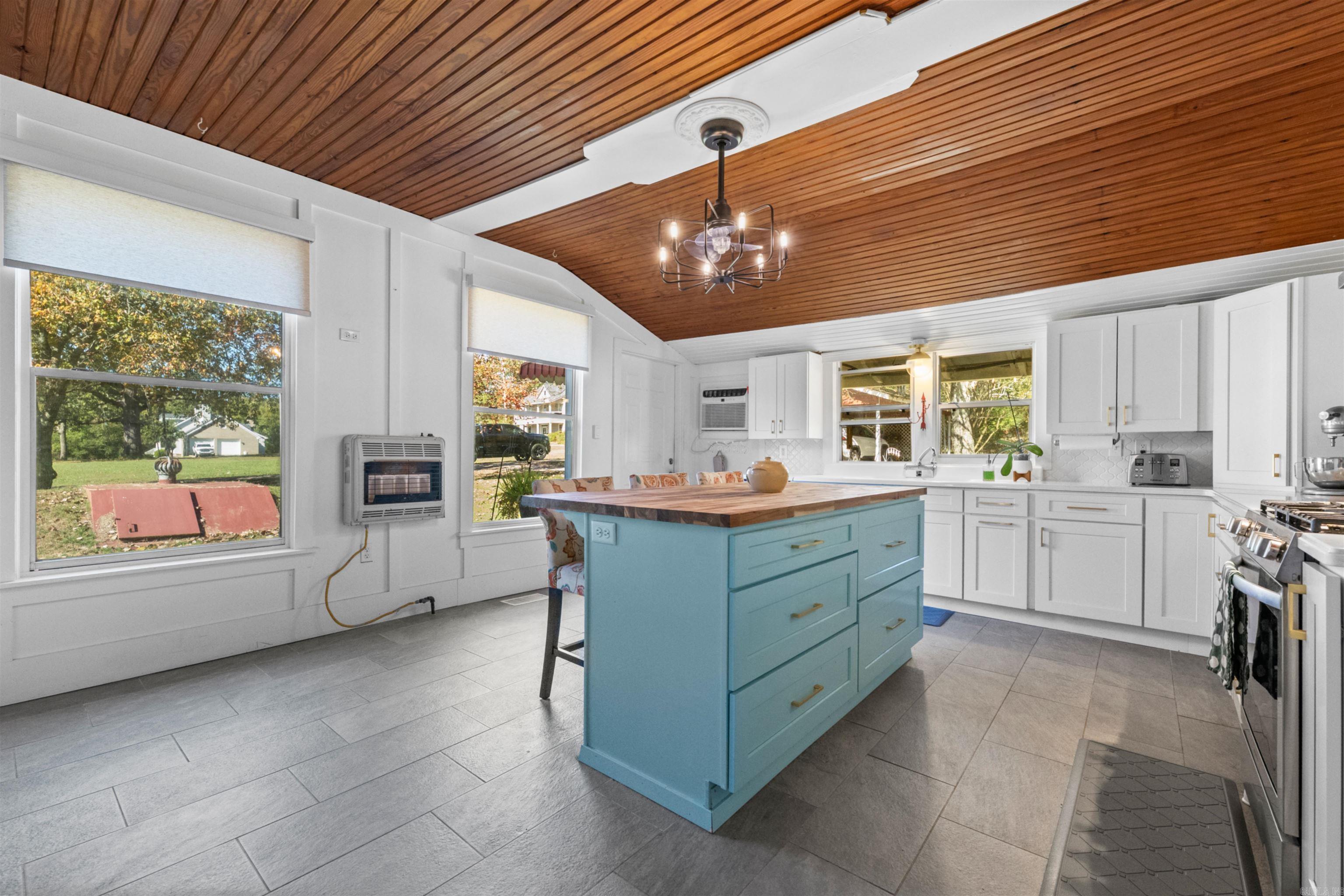 EL PASO (TOWN OF) - Residential