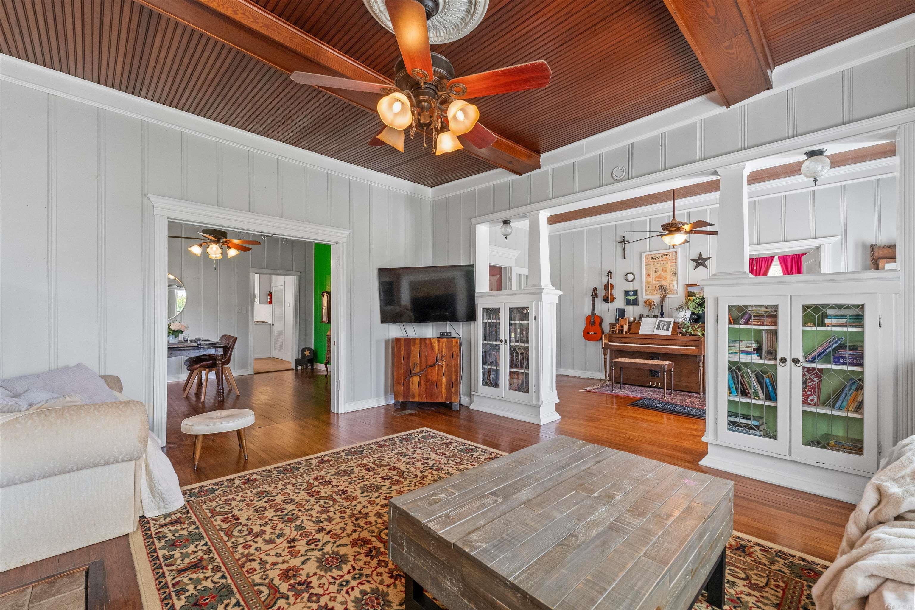 EL PASO (TOWN OF) - Residential