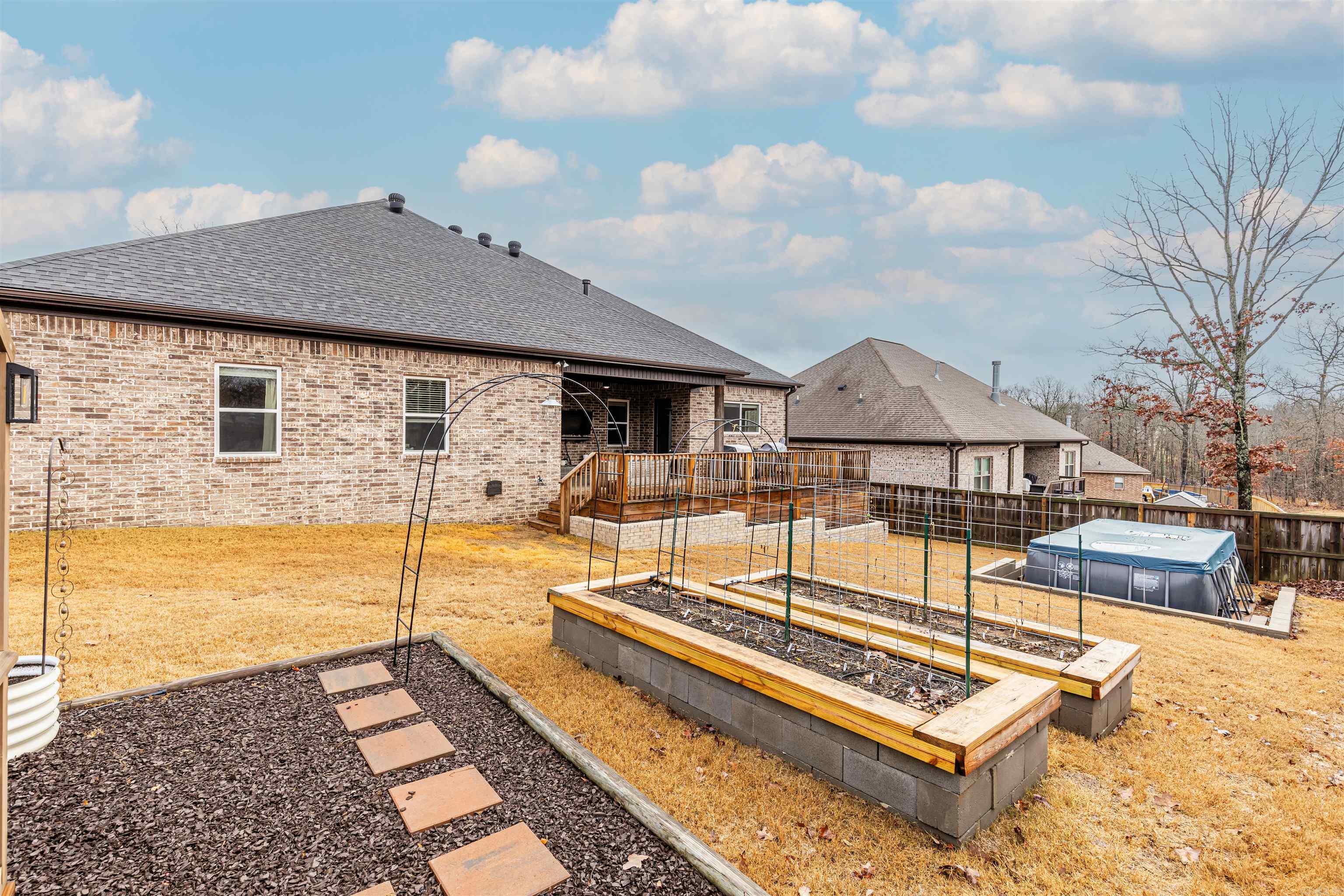 CREEKSIDE ADDN - Residential