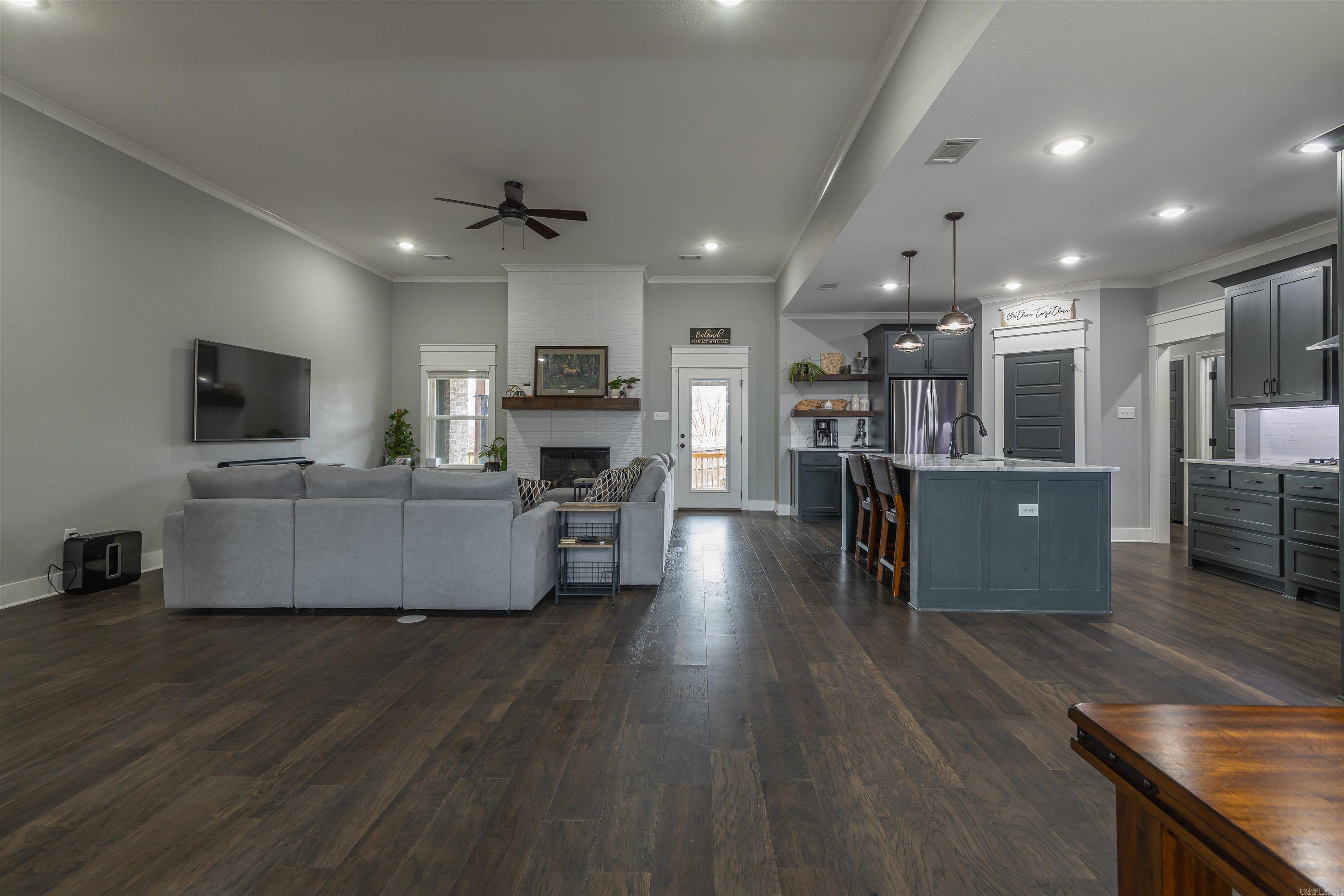 CREEKSIDE ADDN - Residential