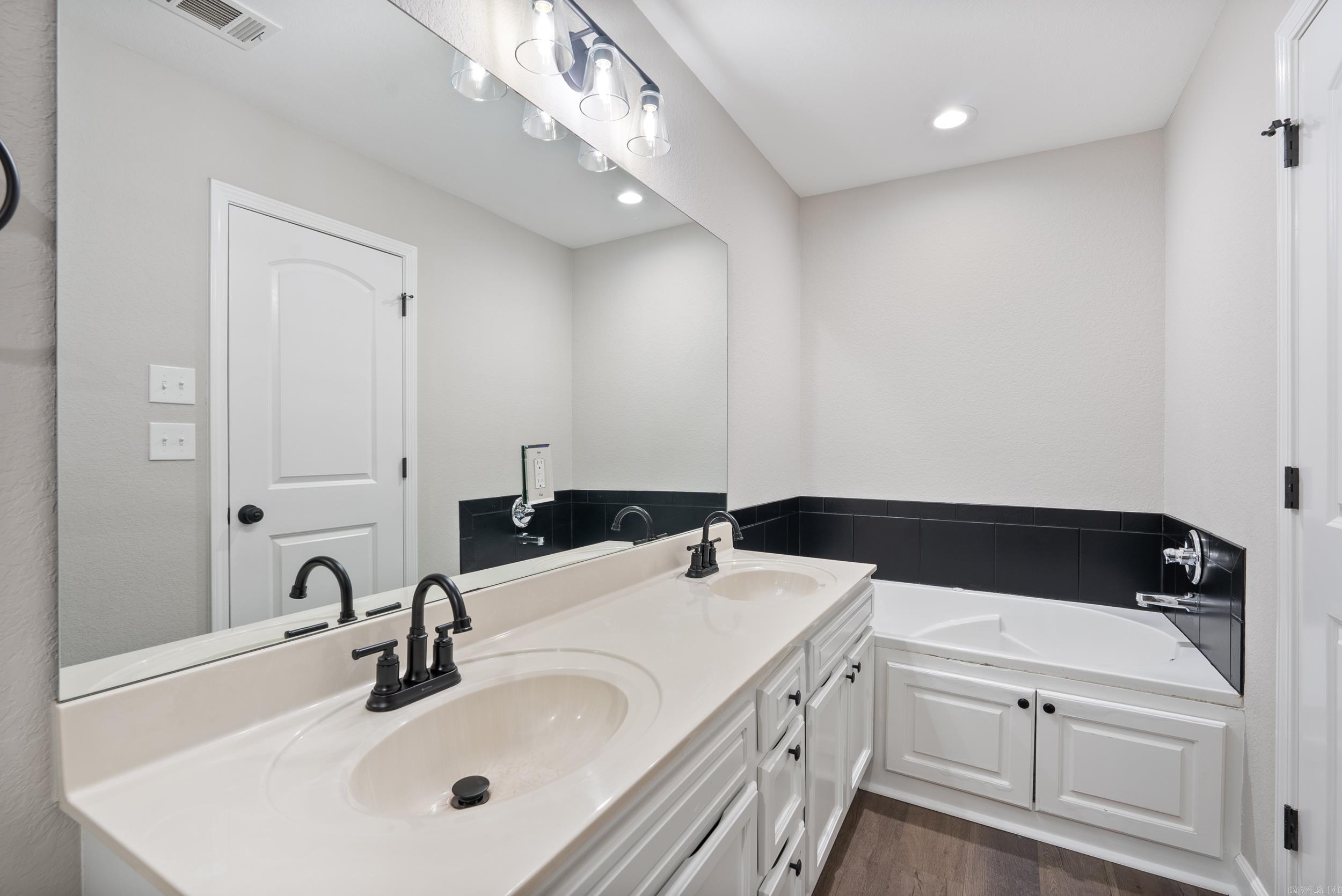 Eaglebrook Estates - Residential