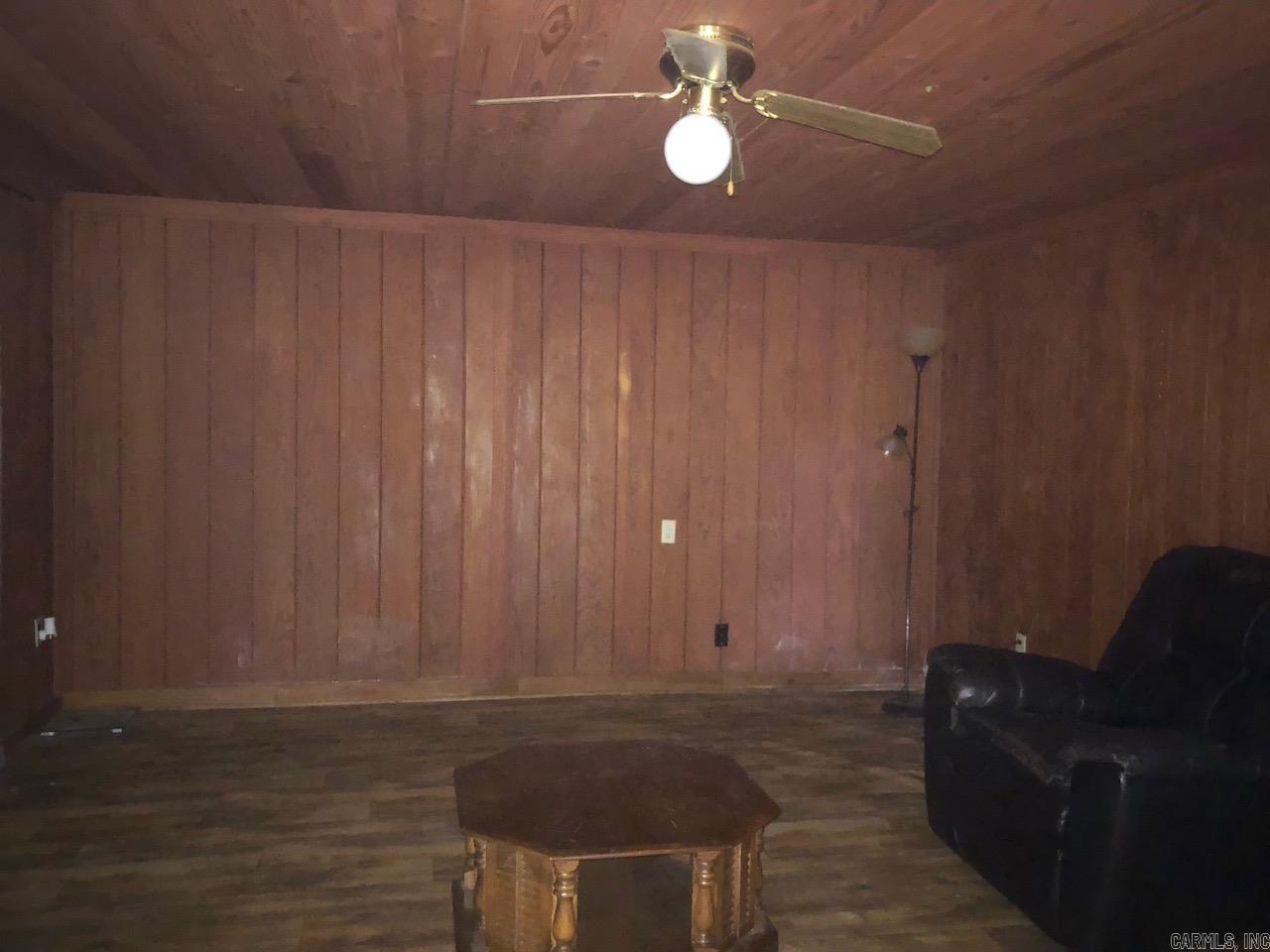 CURRYS - Residential