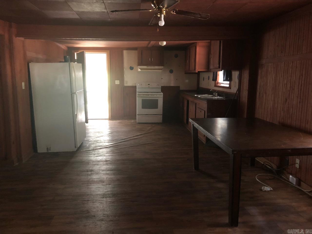 CURRYS - Residential