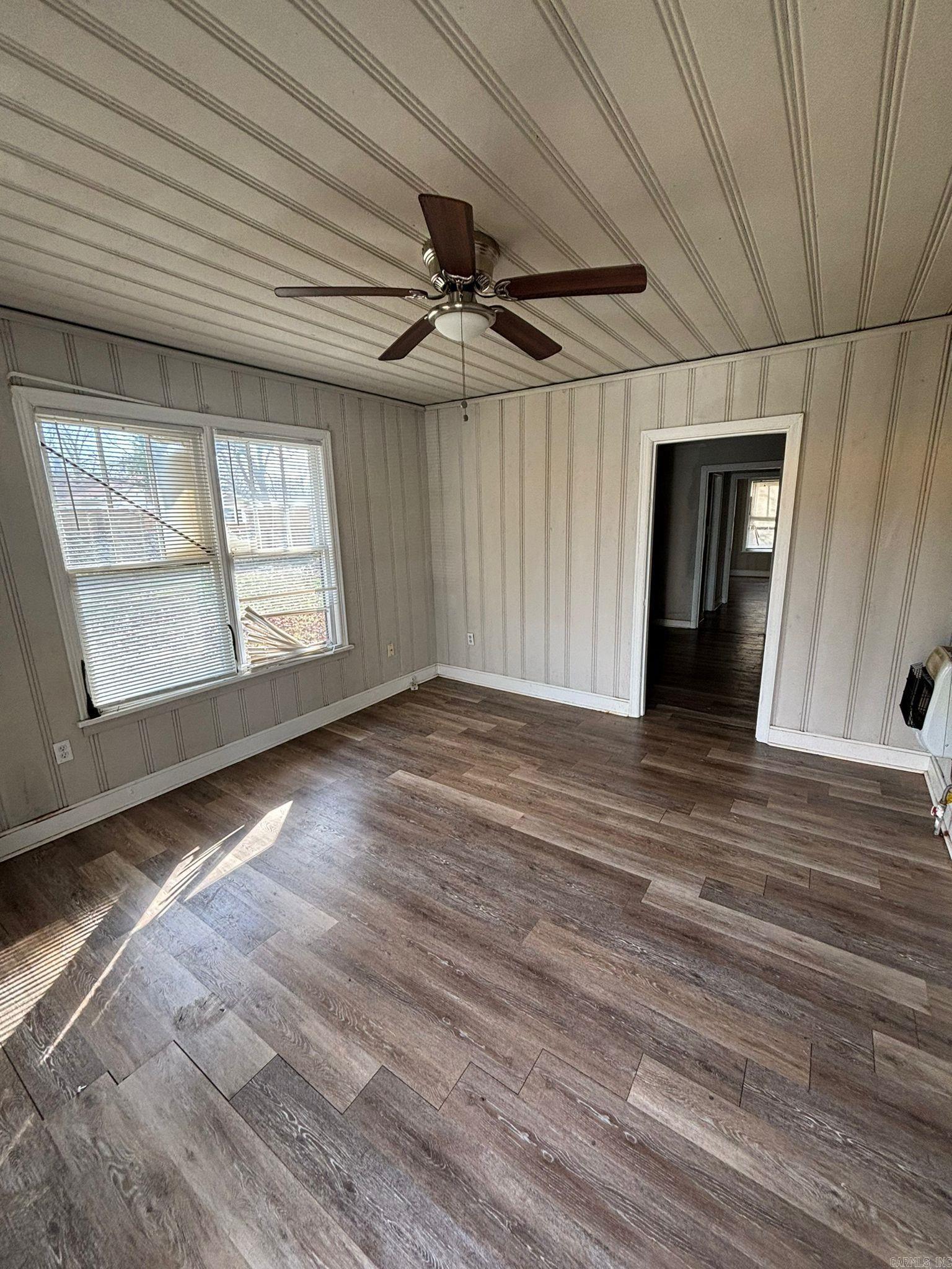 "Crestview ""G""" - Residential Lease