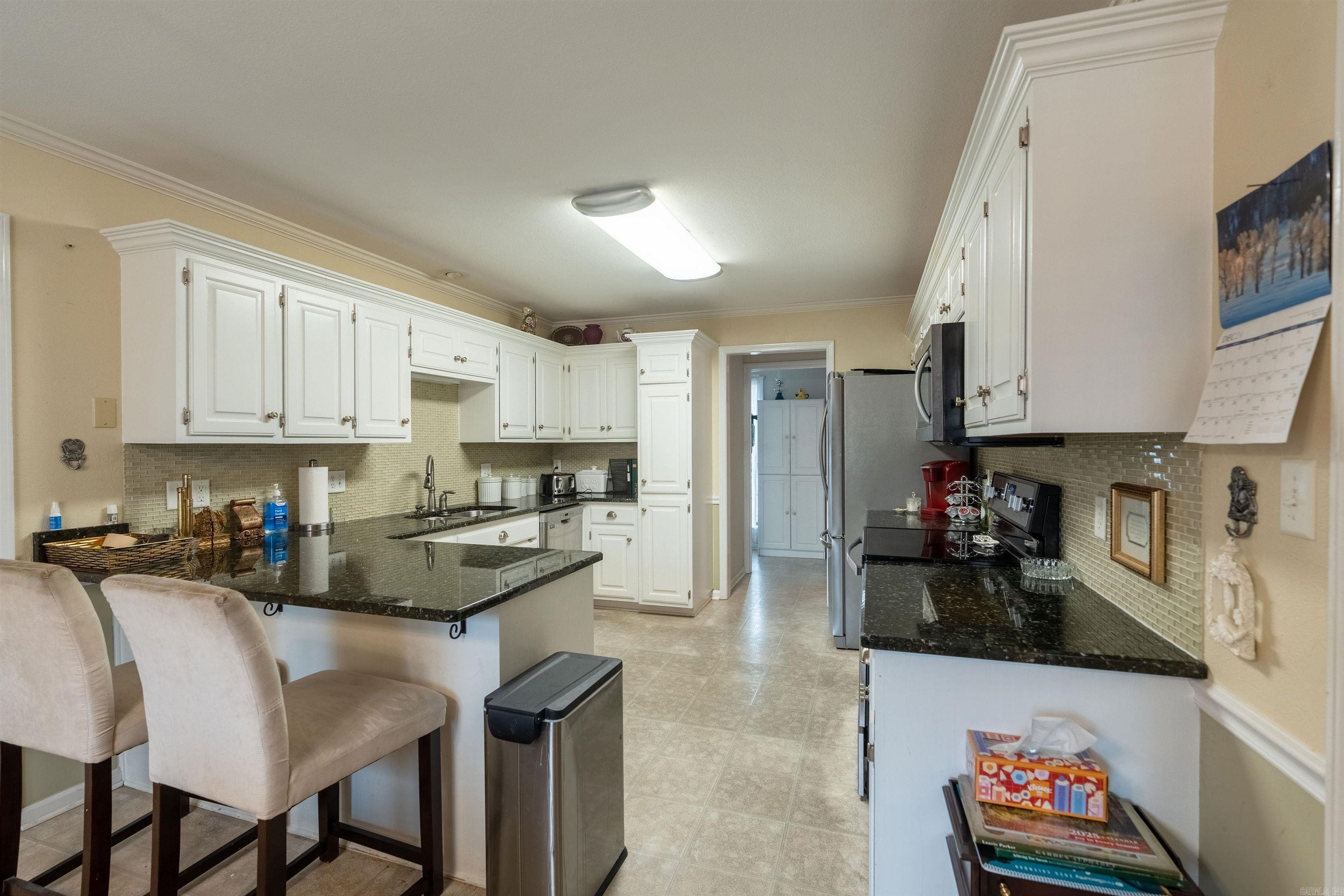 RIVER OAKS - Residential