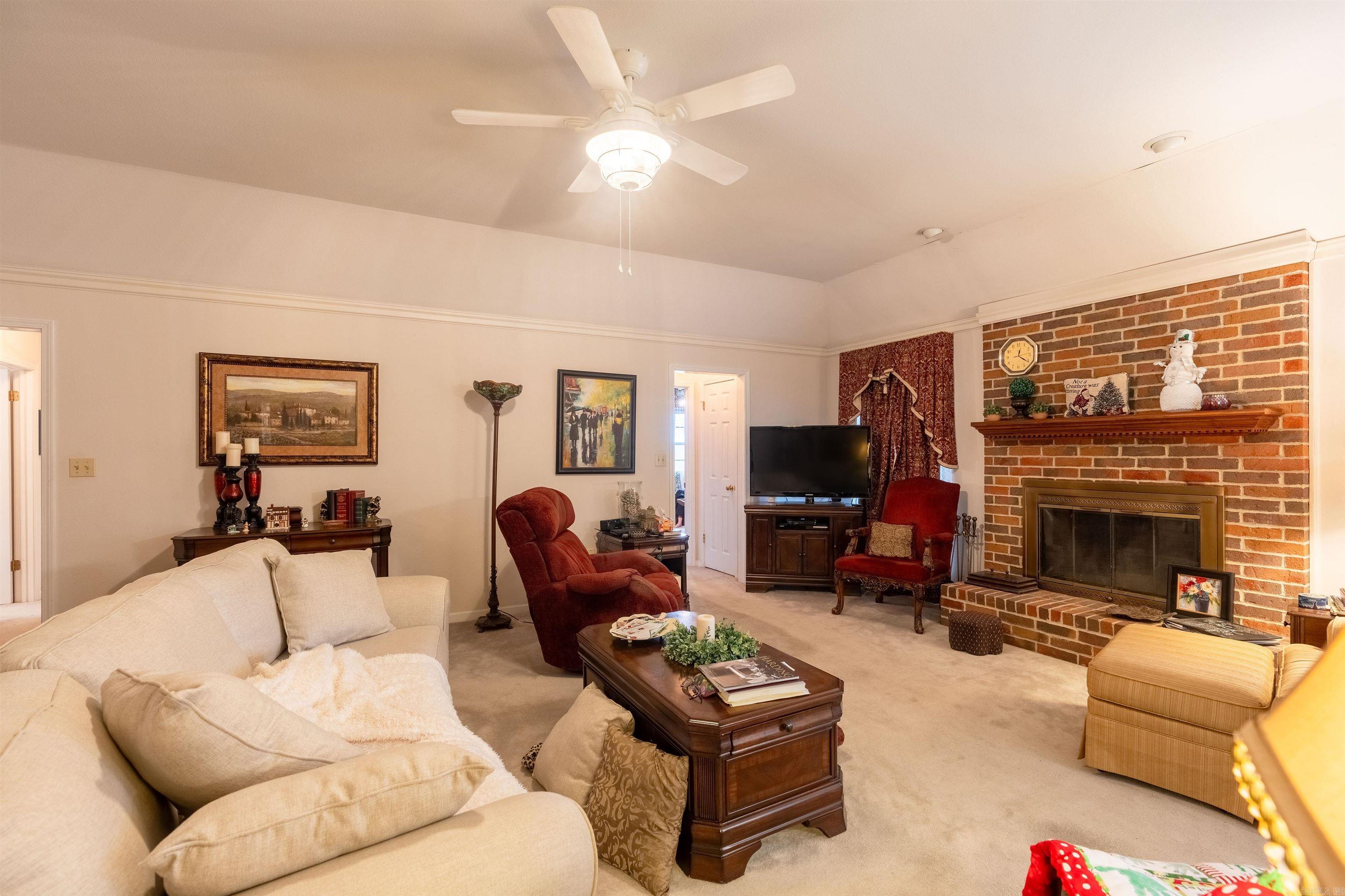 RIVER OAKS - Residential