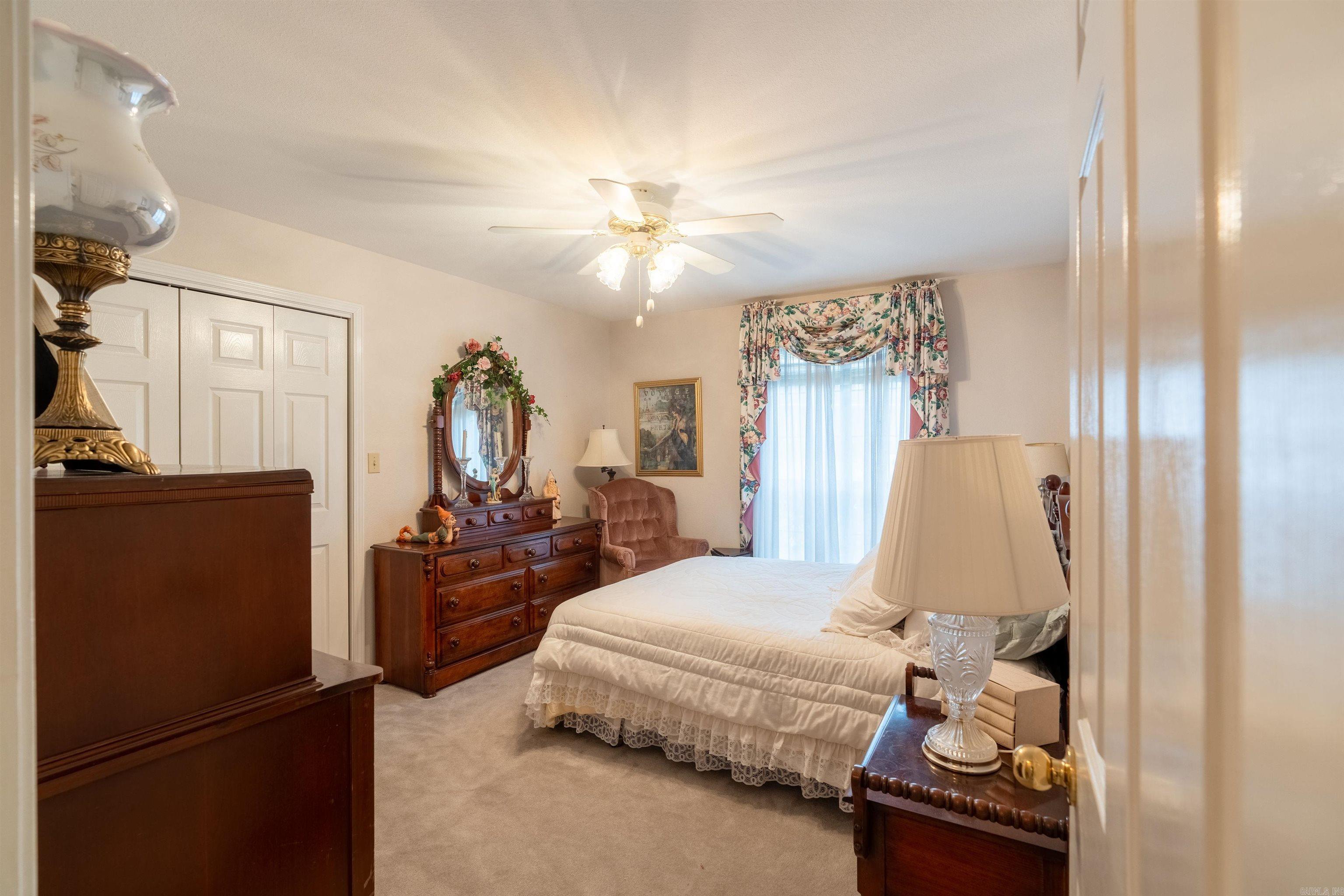 RIVER OAKS - Residential