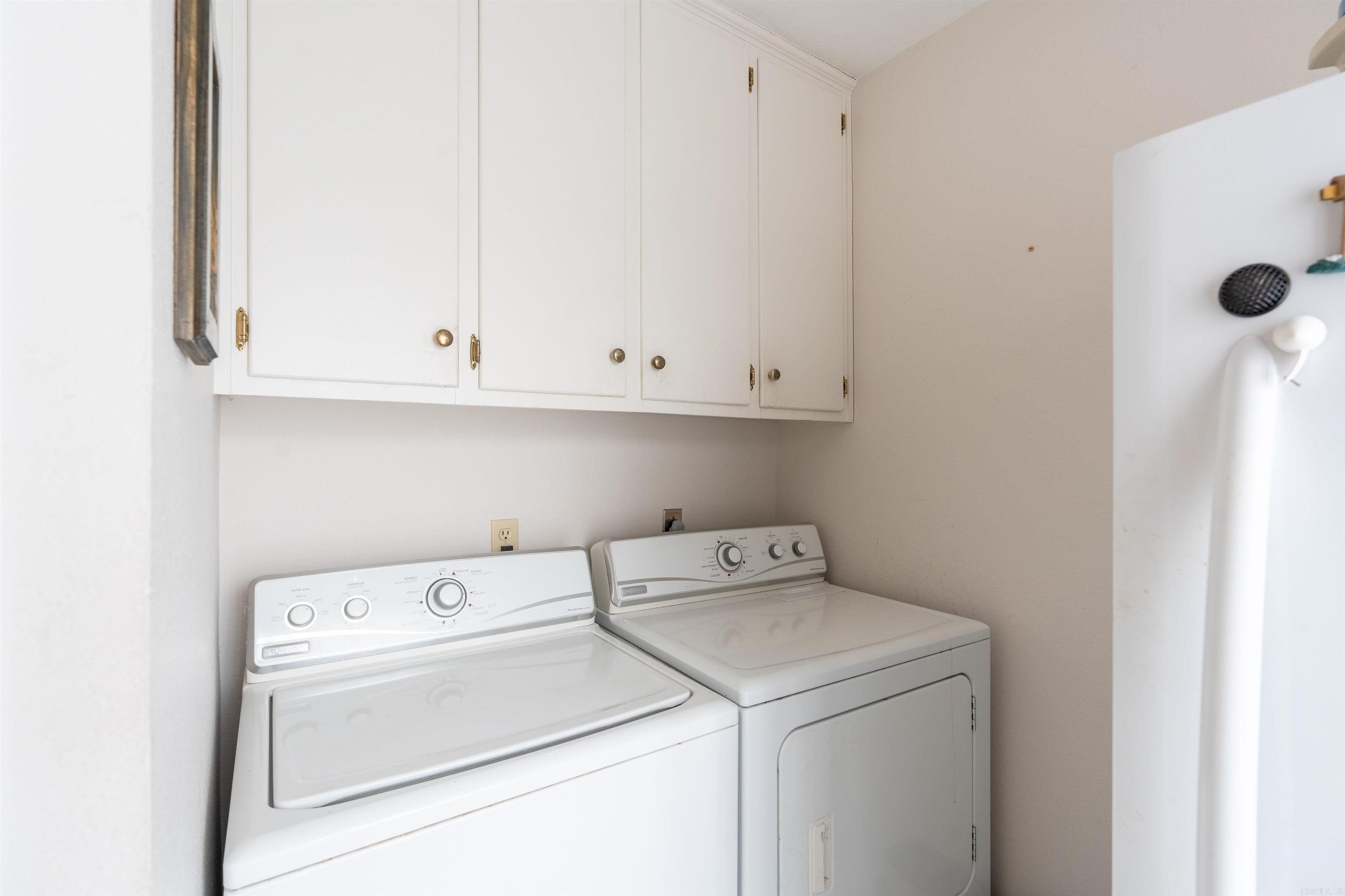 RIVER OAKS - Residential